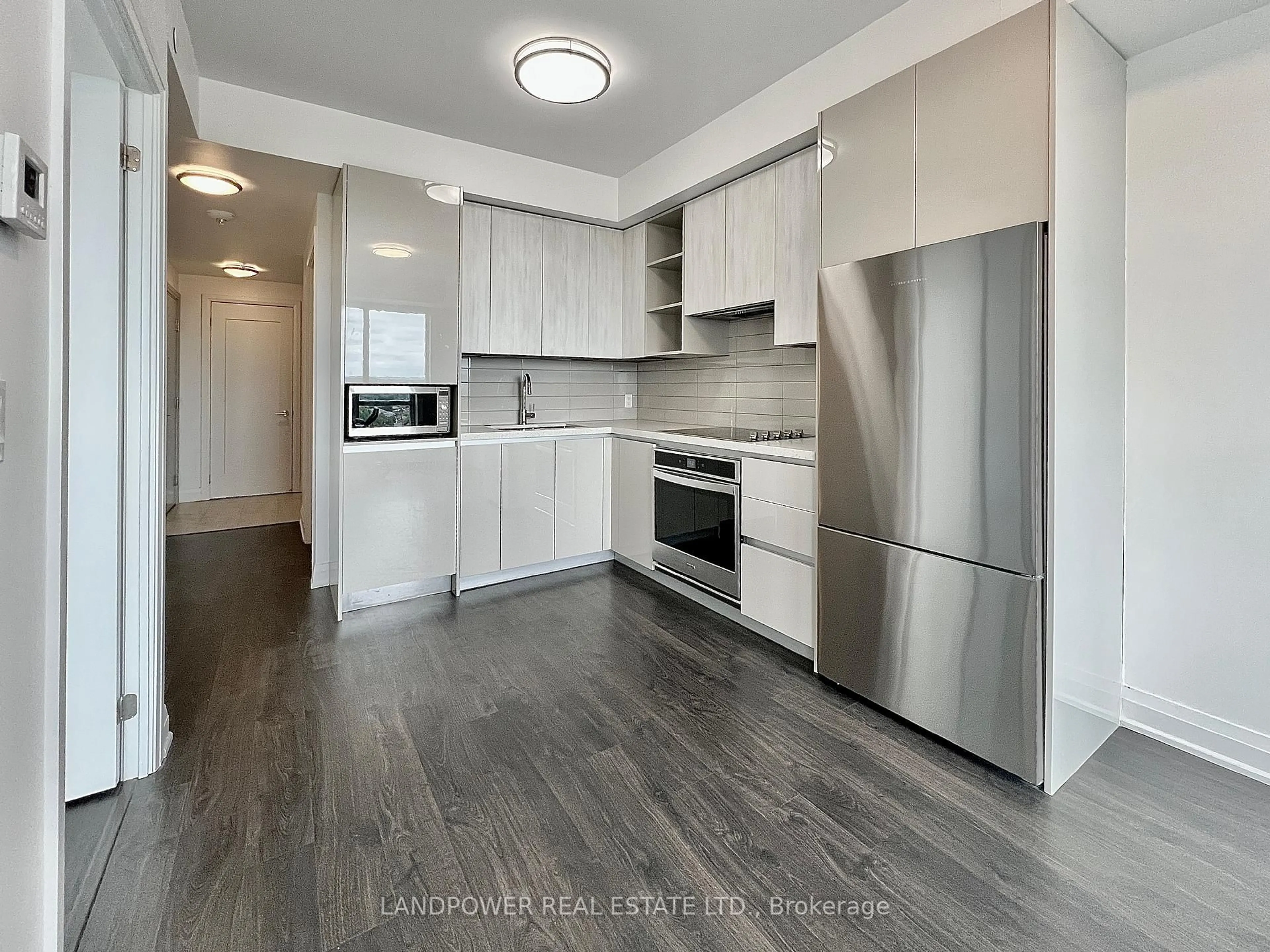 Standard kitchen, wood/laminate floor for 398 Highway 7 #1001, Richmond Hill Ontario L4B 0G6