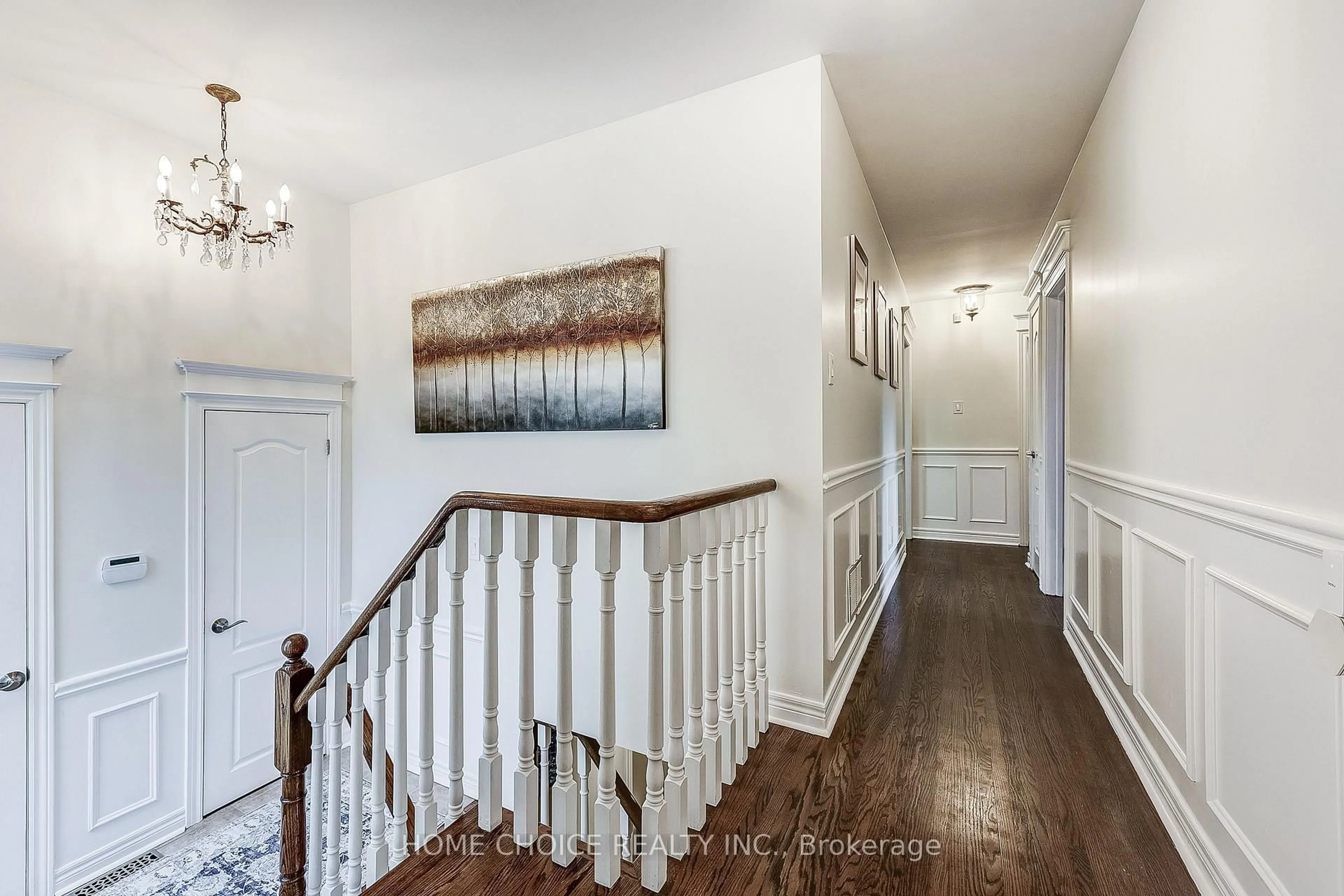 Indoor foyer for 36 Johnson Rd, Aurora Ontario L4G 2A2