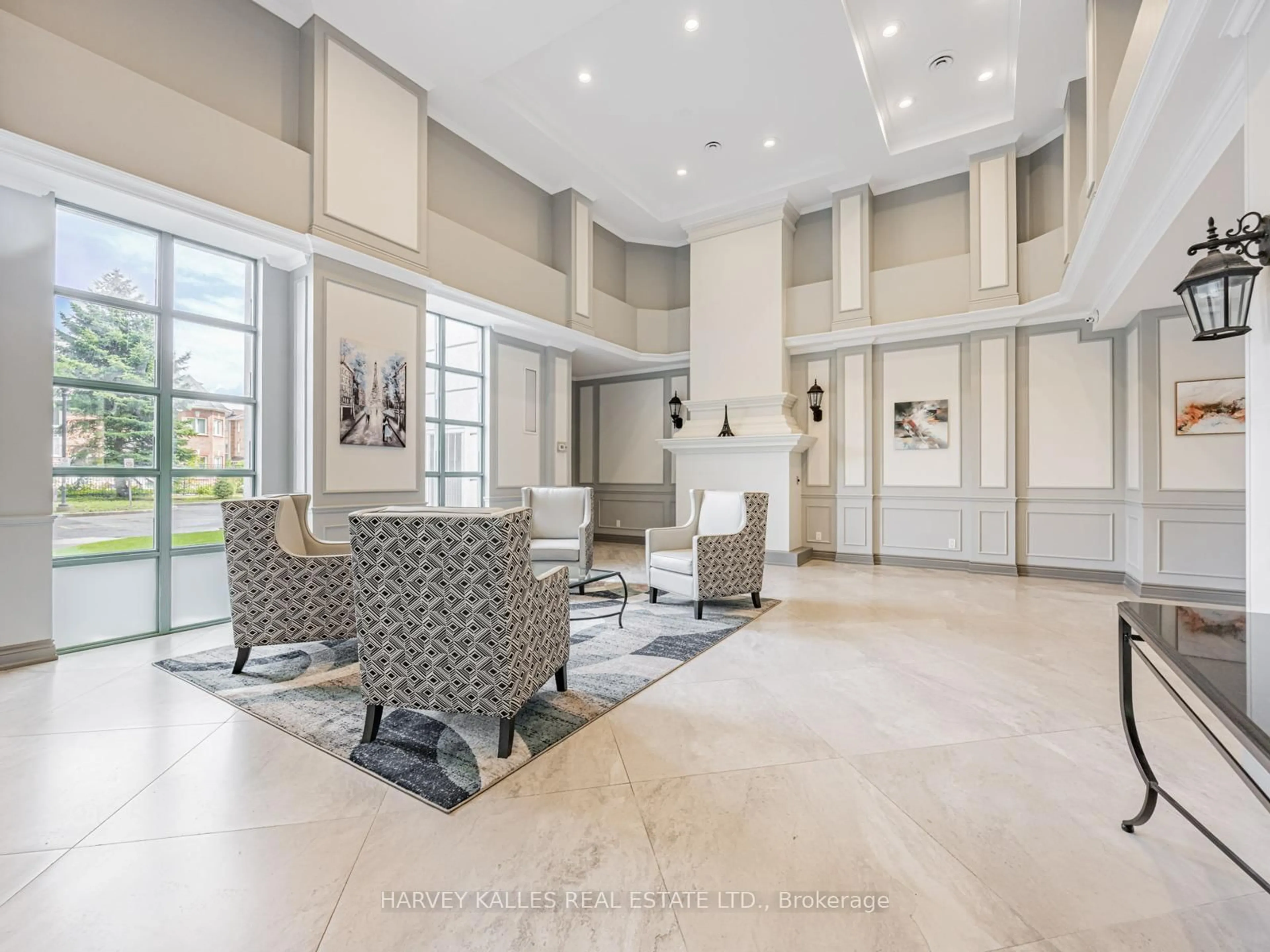 Indoor foyer for 5 Emerald Lane #204, Vaughan Ontario L4J 8P7