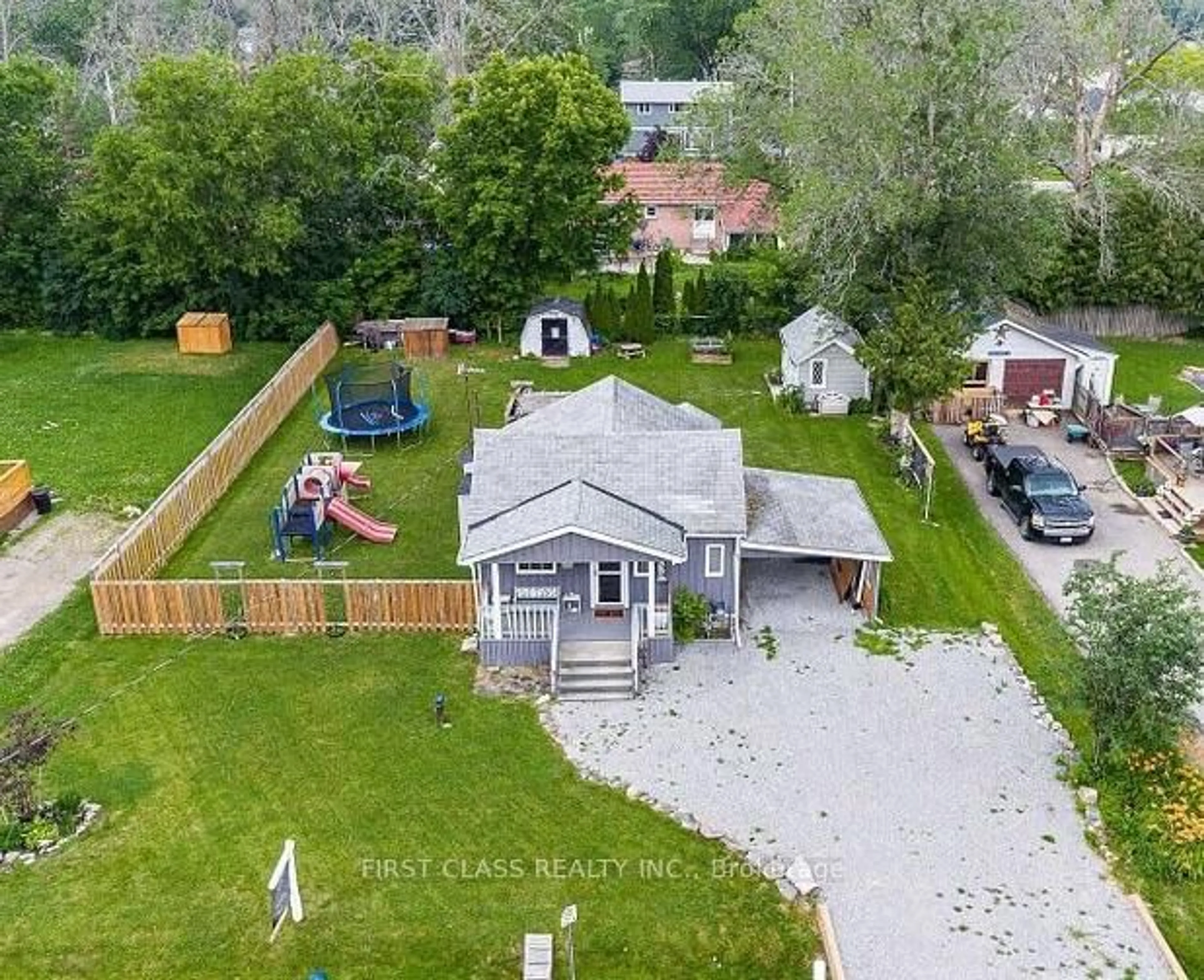 A pic from outside/outdoor area/front of a property/back of a property/a pic from drone, unknown for 120 Sunset Beach Rd, Georgina Ontario L0E 1N0