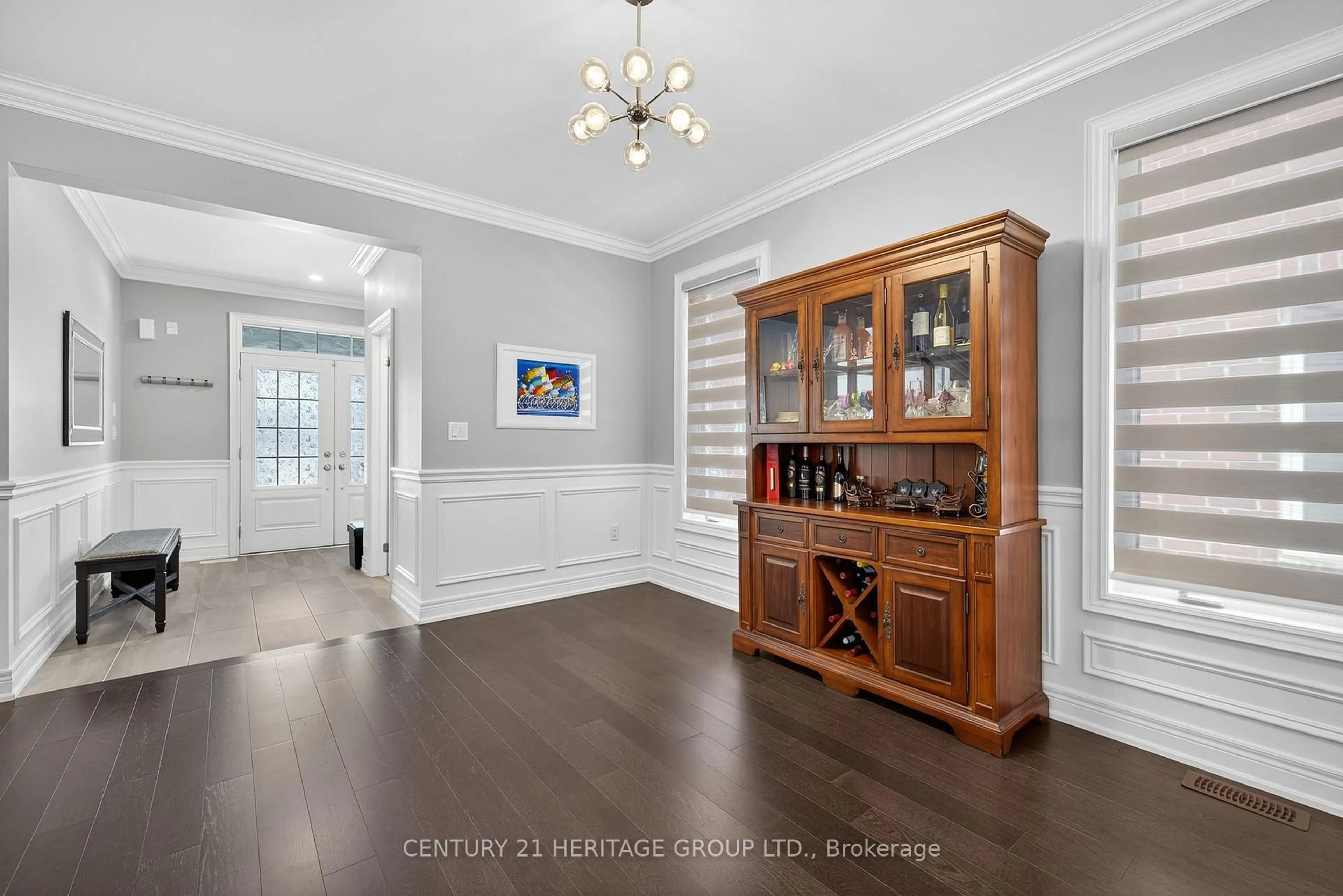 Indoor entryway for 81 Wandering Glider Tr, Bradford West Gwillimbury Ontario L3Z 4K8