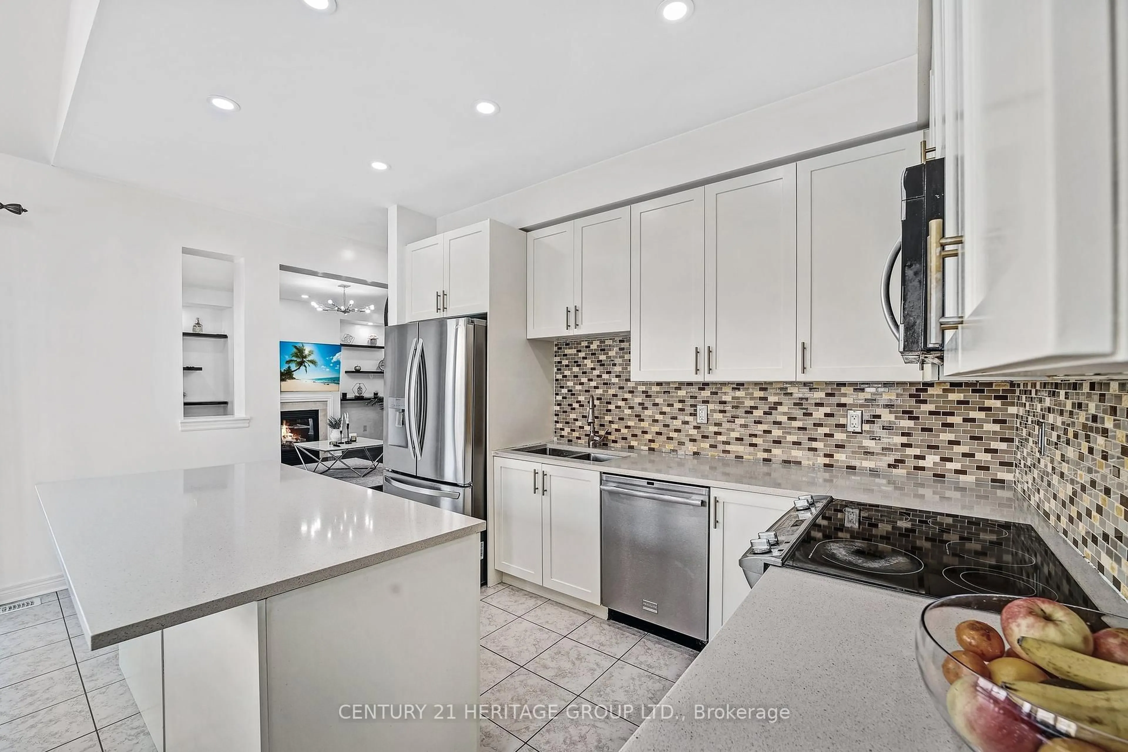 Contemporary kitchen, ceramic/tile floor for 32 Amberwing Landing, Bradford West Gwillimbury Ontario L3Z 0H9