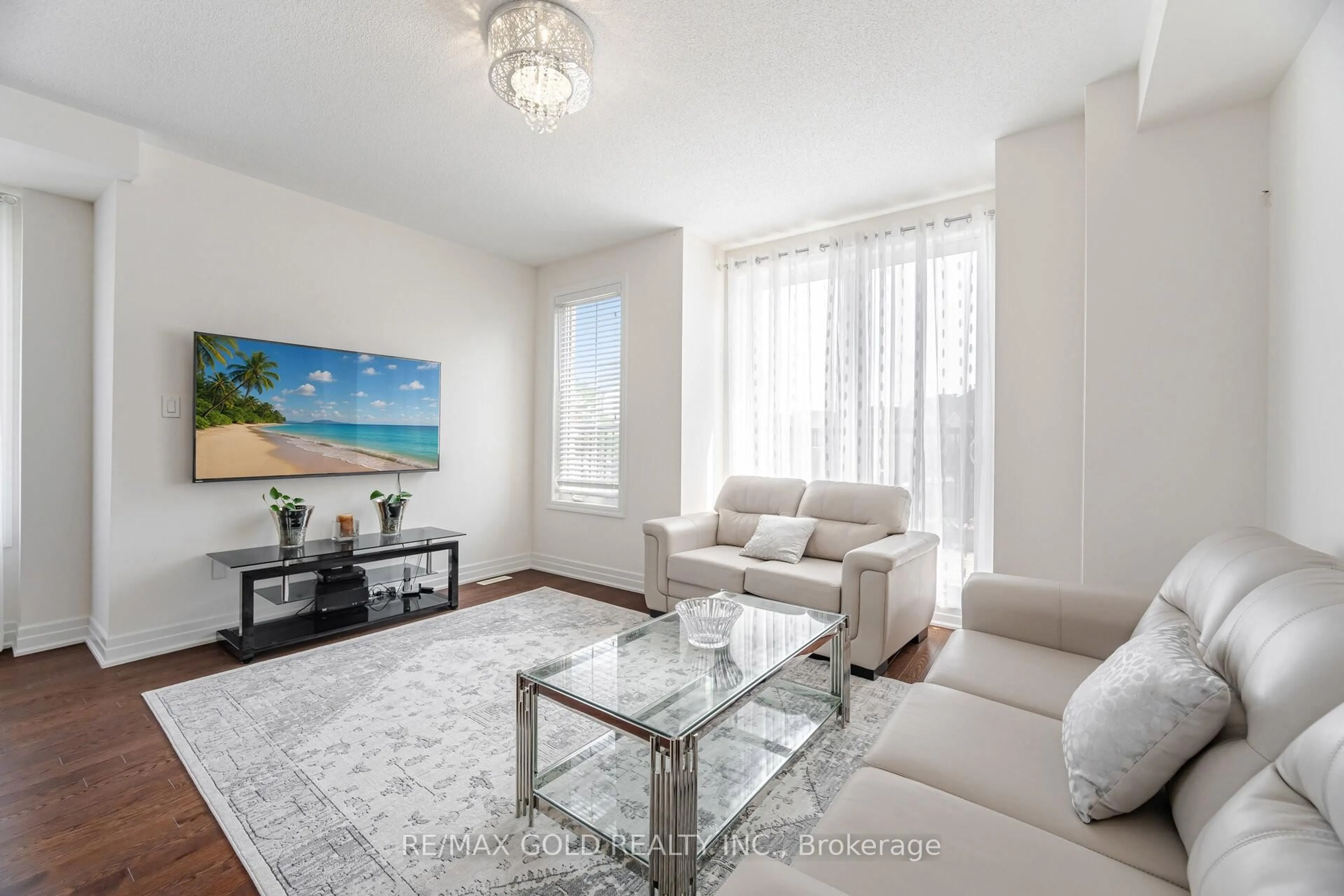 Living room with furniture, unknown for 36 Karl Williams Lane, Markham Ontario L3S 0C7