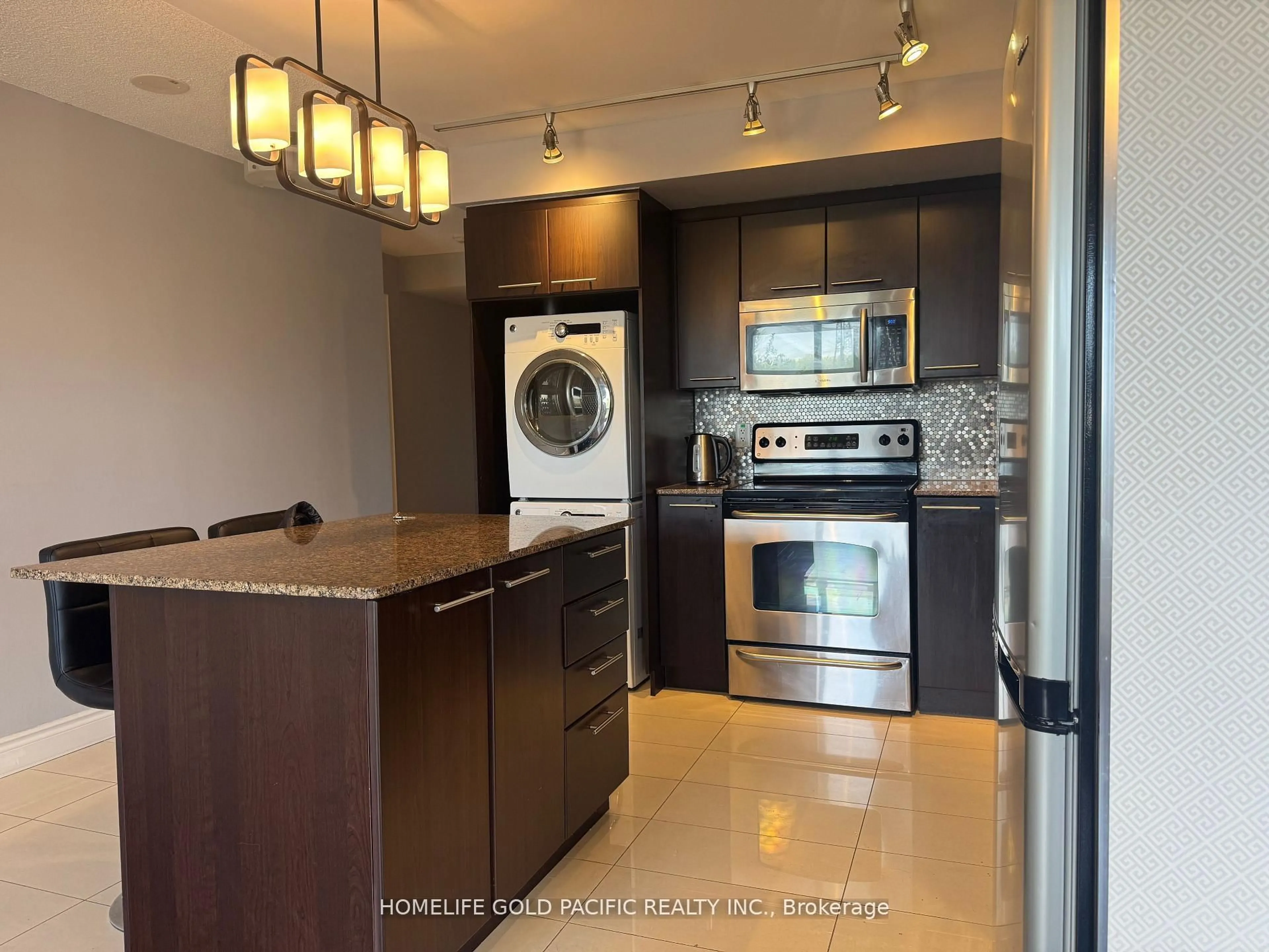 Unknown for 37 Galleria Pkwy #207, Markham Ontario L3T 0A5