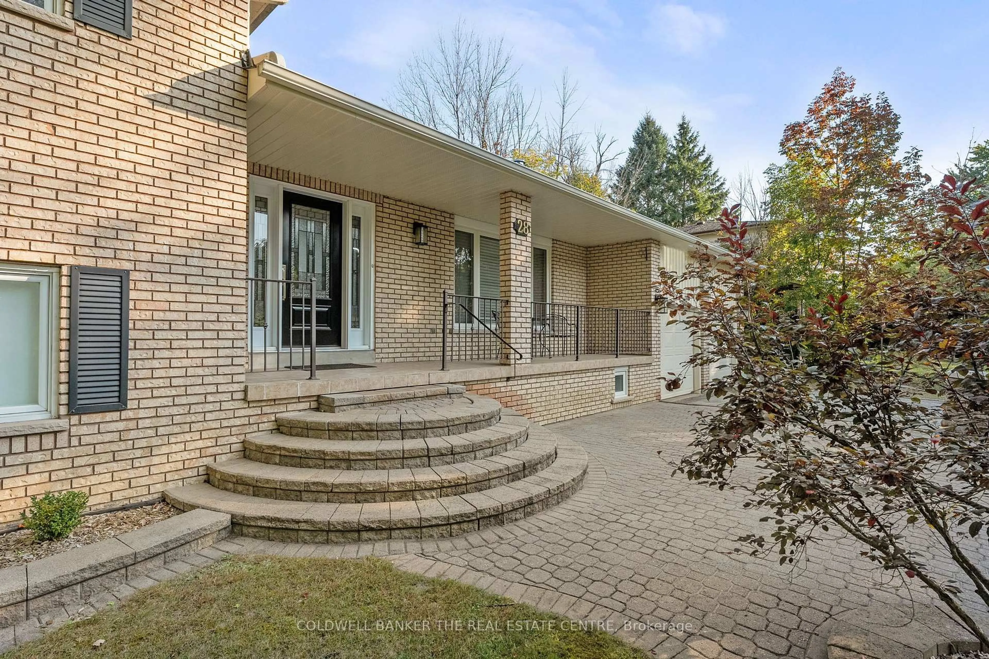 Home with brick exterior material, street for 28 Morgans Rd, East Gwillimbury Ontario L9N 0E7