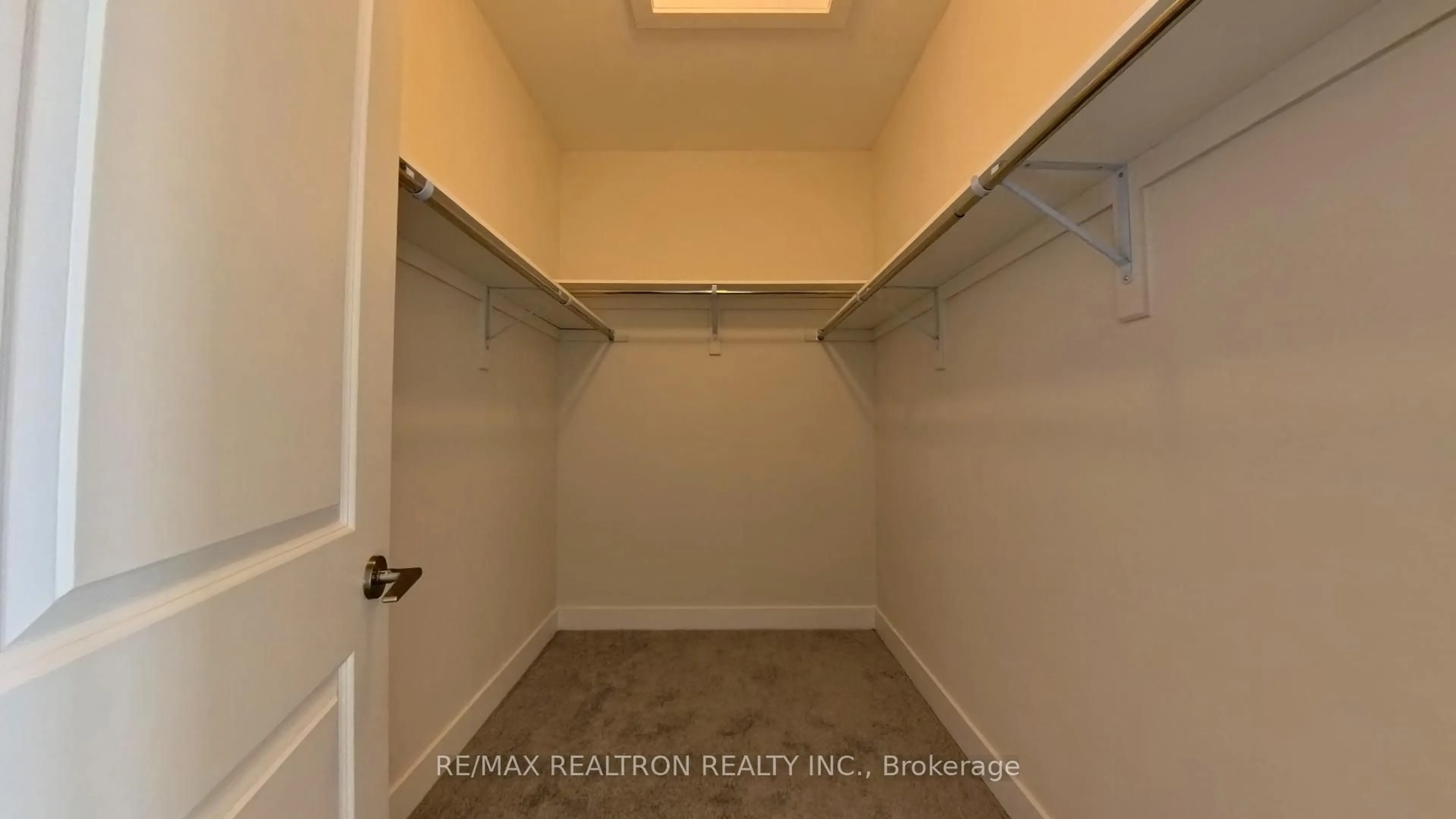 Storage room or clothes room or walk-in closet for 344 King Rd, Richmond Hill Ontario L4E 1N5