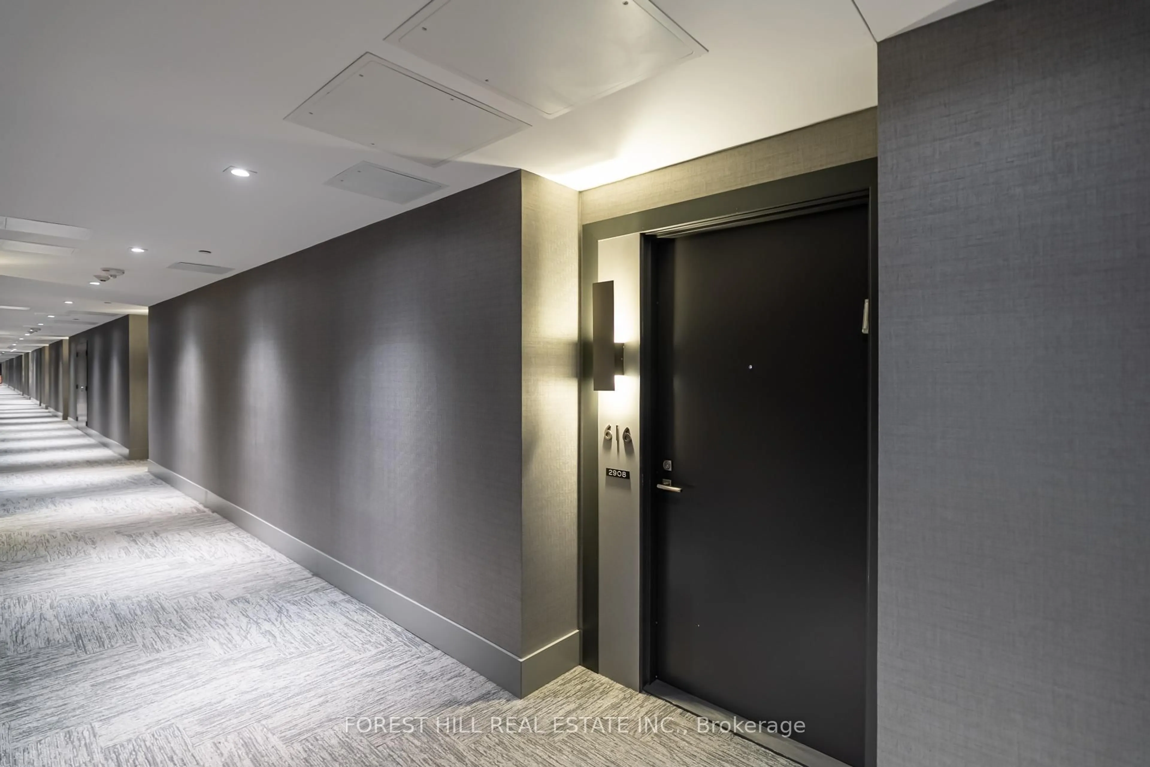 Indoor foyer for 2908 Highway 7 Rd #616E, Vaughan Ontario L4K 0K5