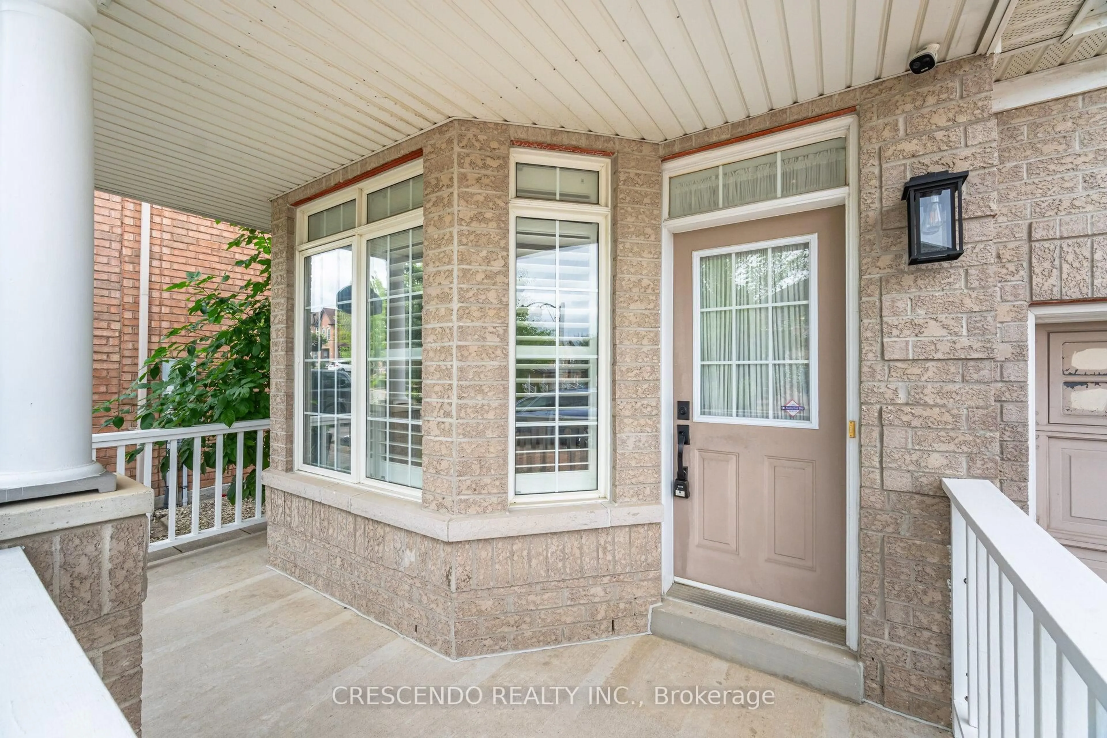 Indoor entryway for 45 Weatherill Rd, Markham Ontario L6C 2P2