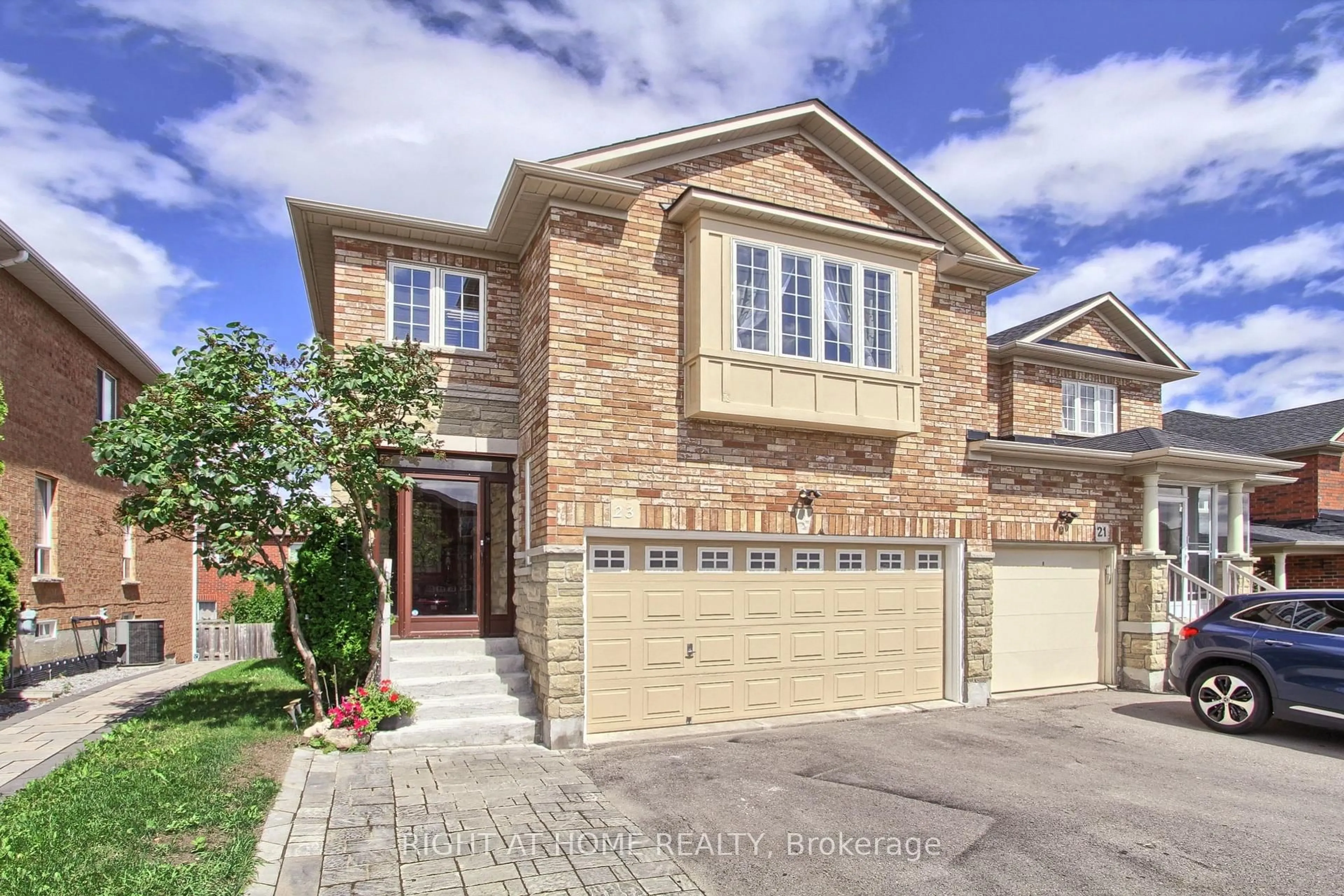 Home with brick exterior material, street for 23 Maffey Cres, Richmond Hill Ontario L4S 0A7