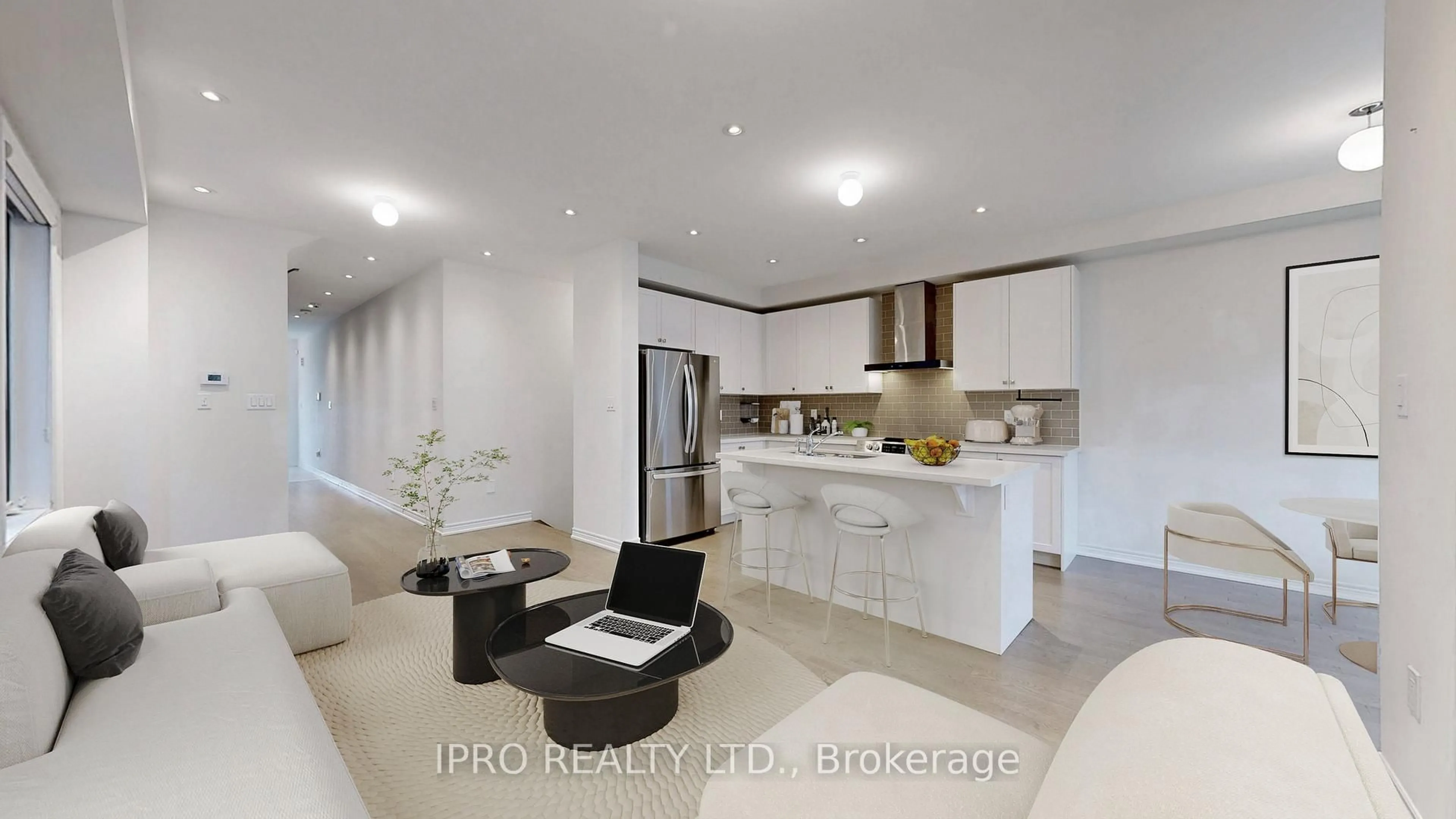 Open concept kitchen, ceramic/tile floor for 14 Hewison Ave, Richmond Hill Ontario L4S 0H9