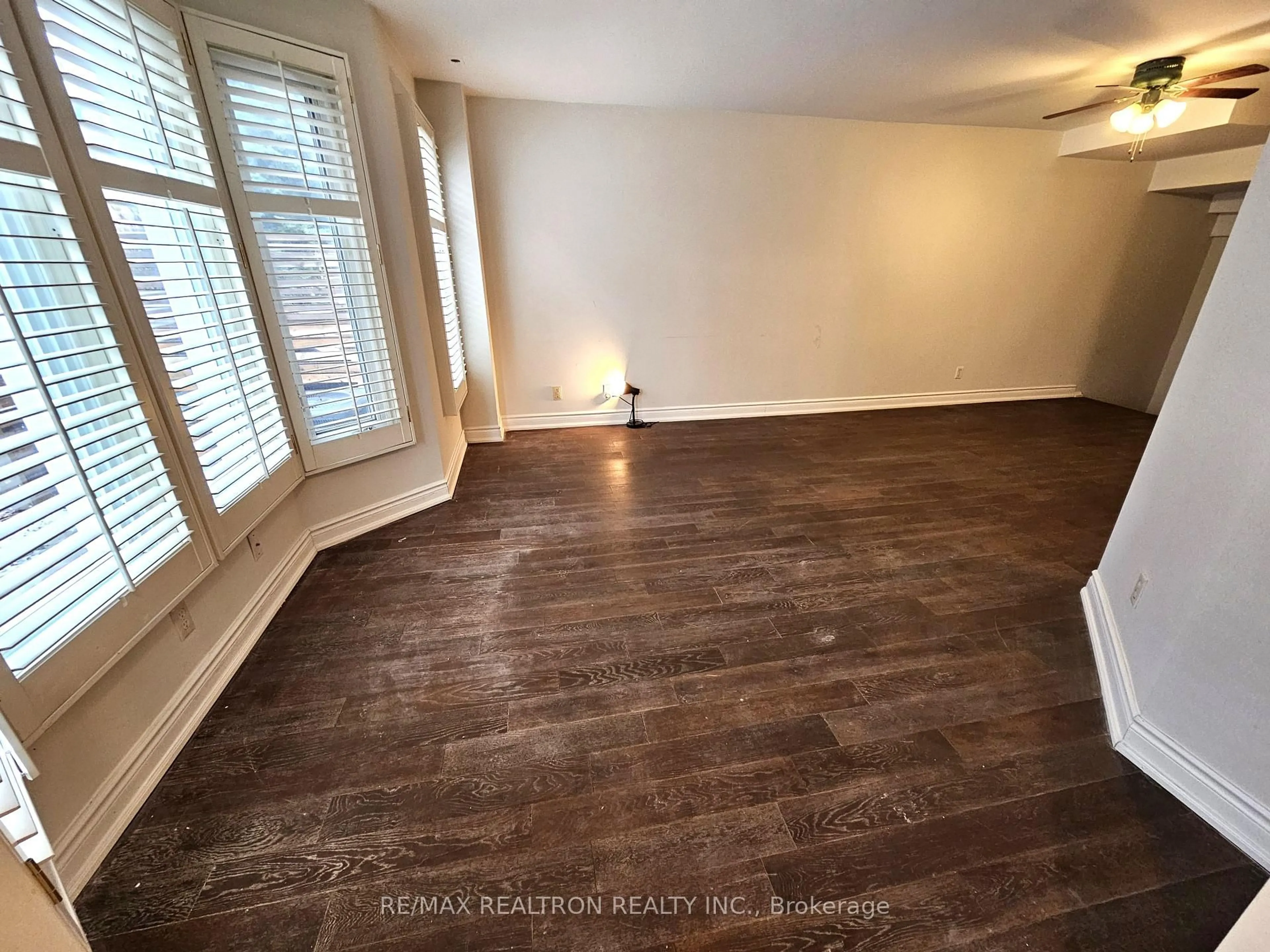 A pic of a room for 151 Townsgate Dr #89, Vaughan Ontario L4J 8J7