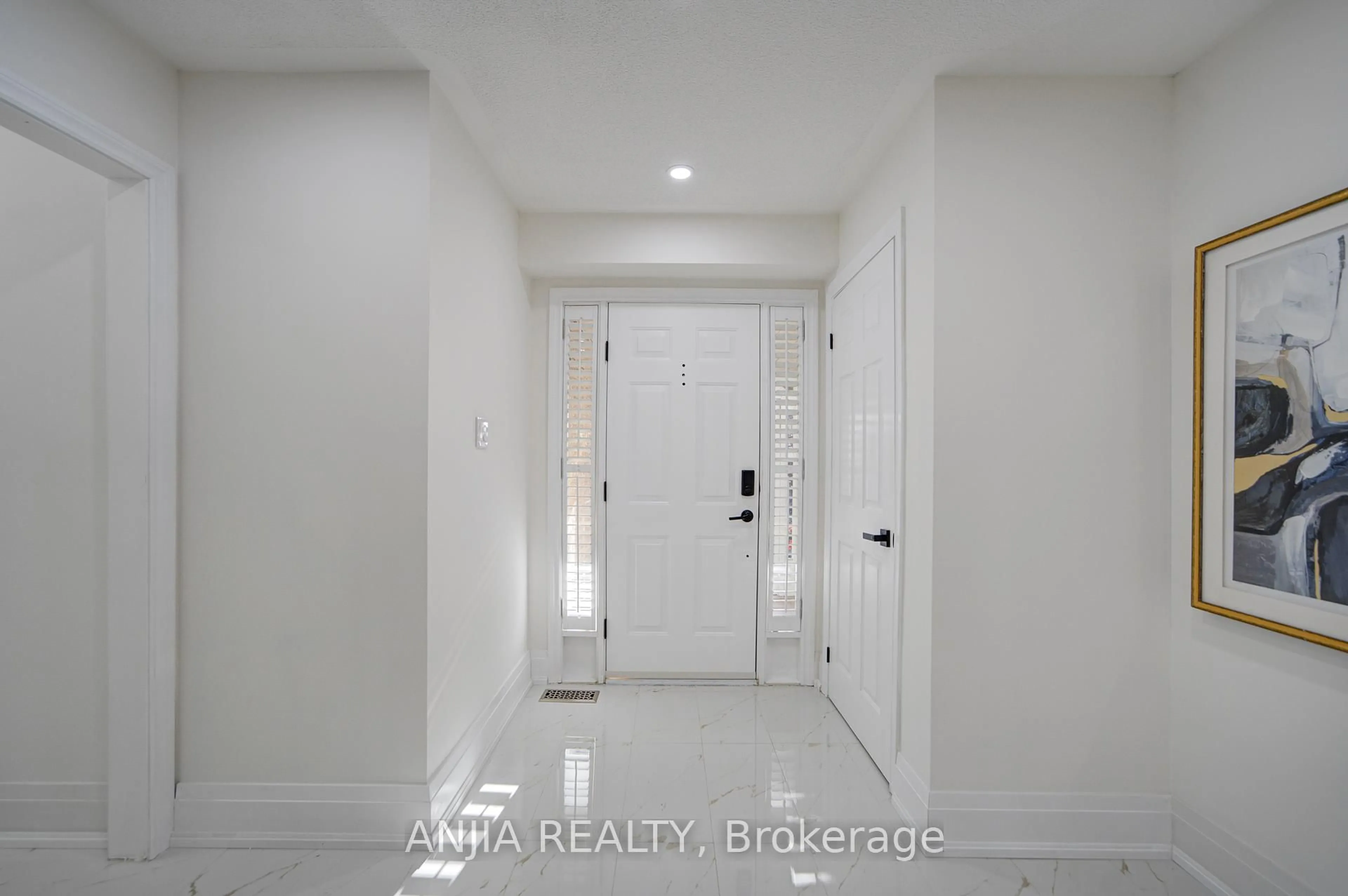 Indoor entryway for 78 Corby Rd, Markham Ontario L3R 8L1