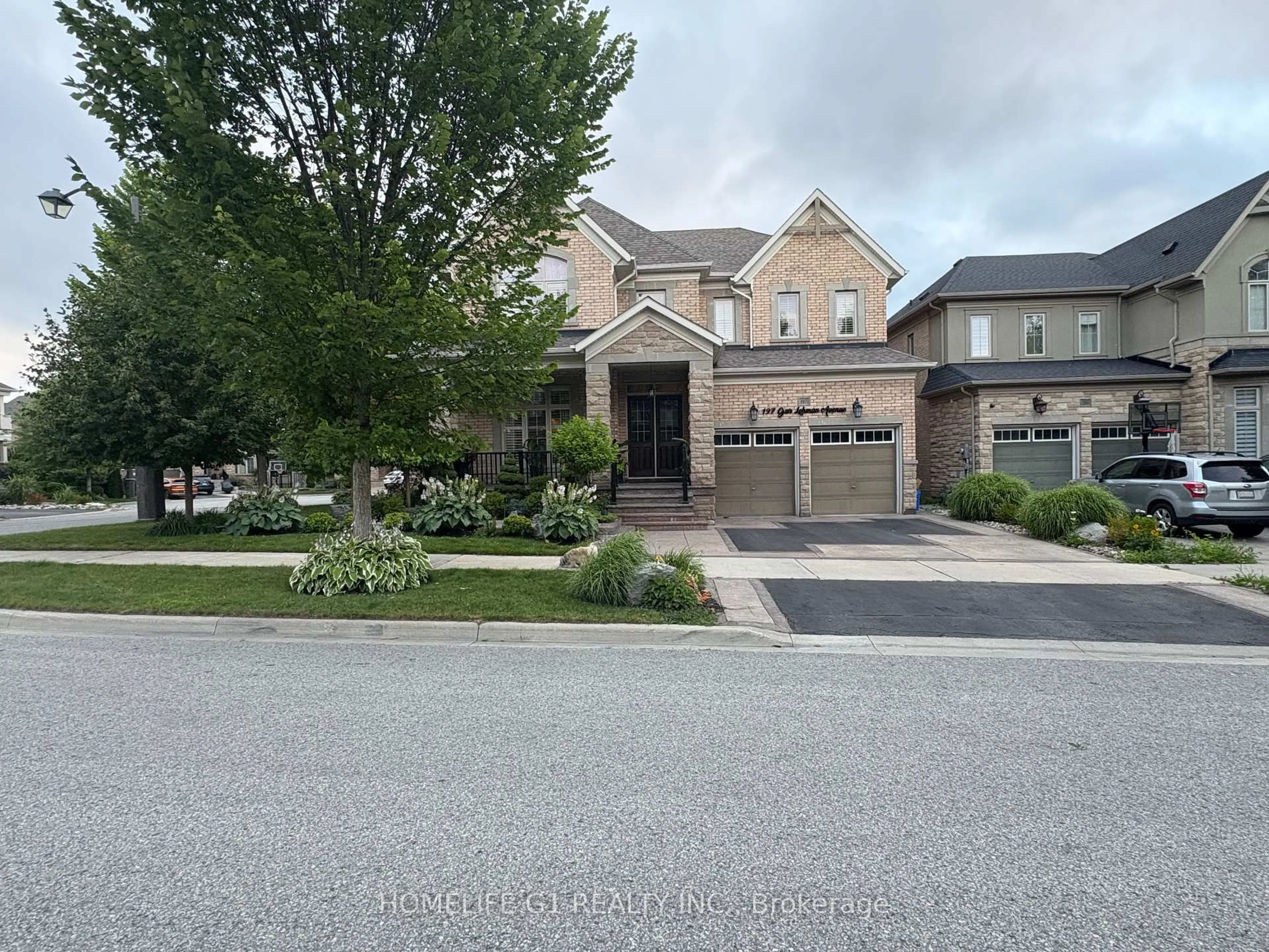 Home with brick exterior material, street for 197 Gar Lehman Dr, Whitchurch-Stouffville Ontario L4A 0H8