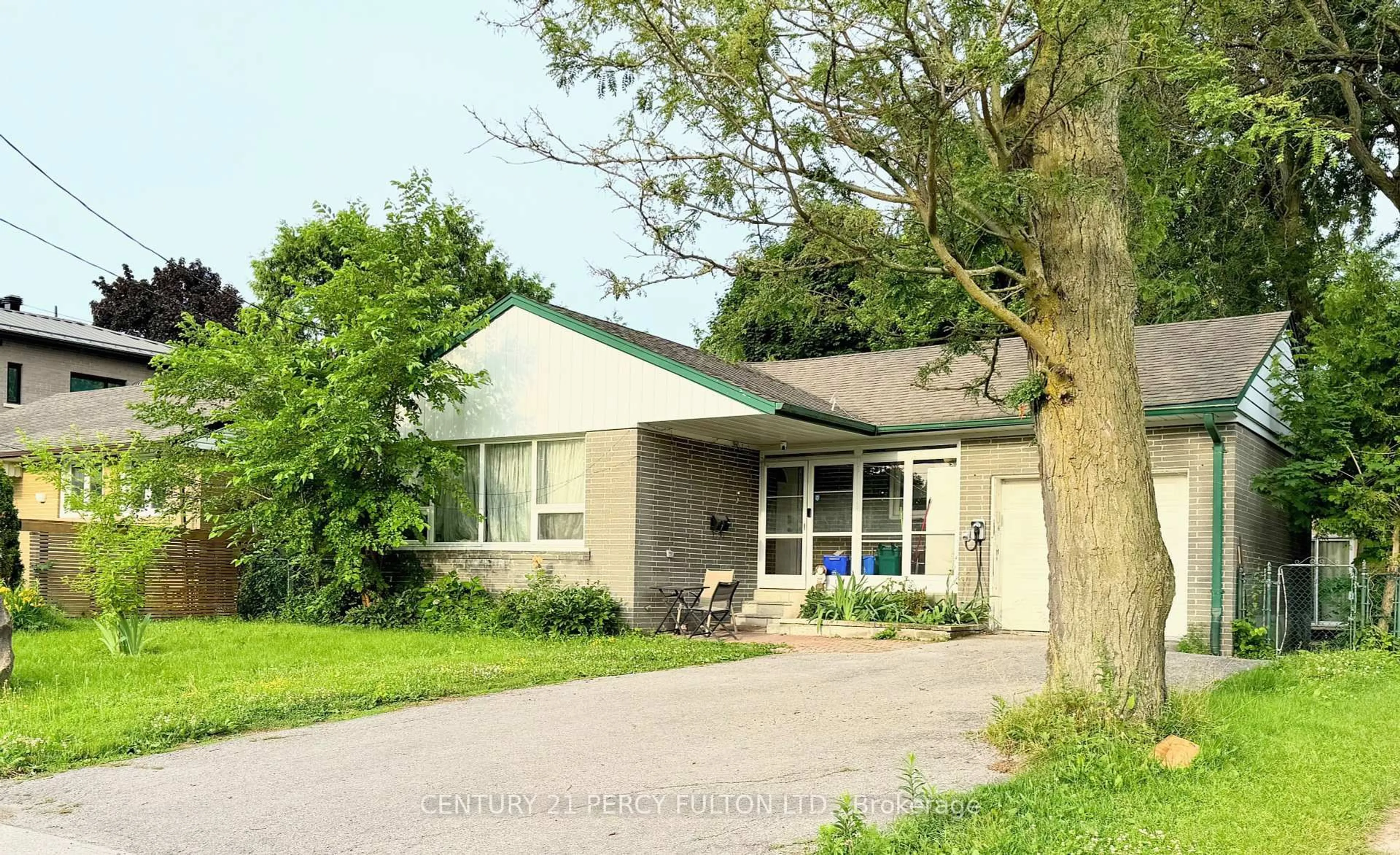 Unknown for 272 Conestoga Ave, Richmond Hill Ontario L4C 2H2