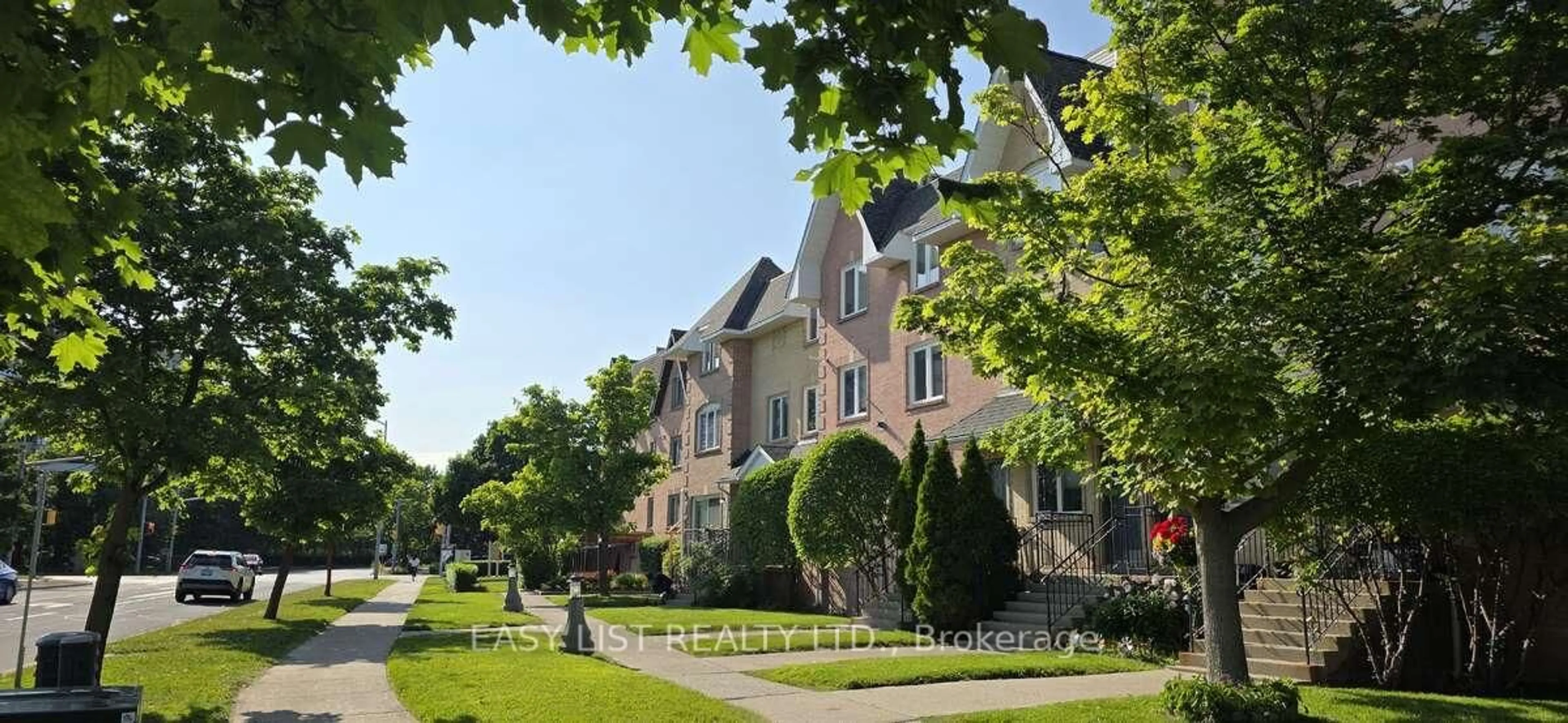 Patio, street for 75 Weldrick Rd #613, Richmond Hill Ontario L4C 0H9