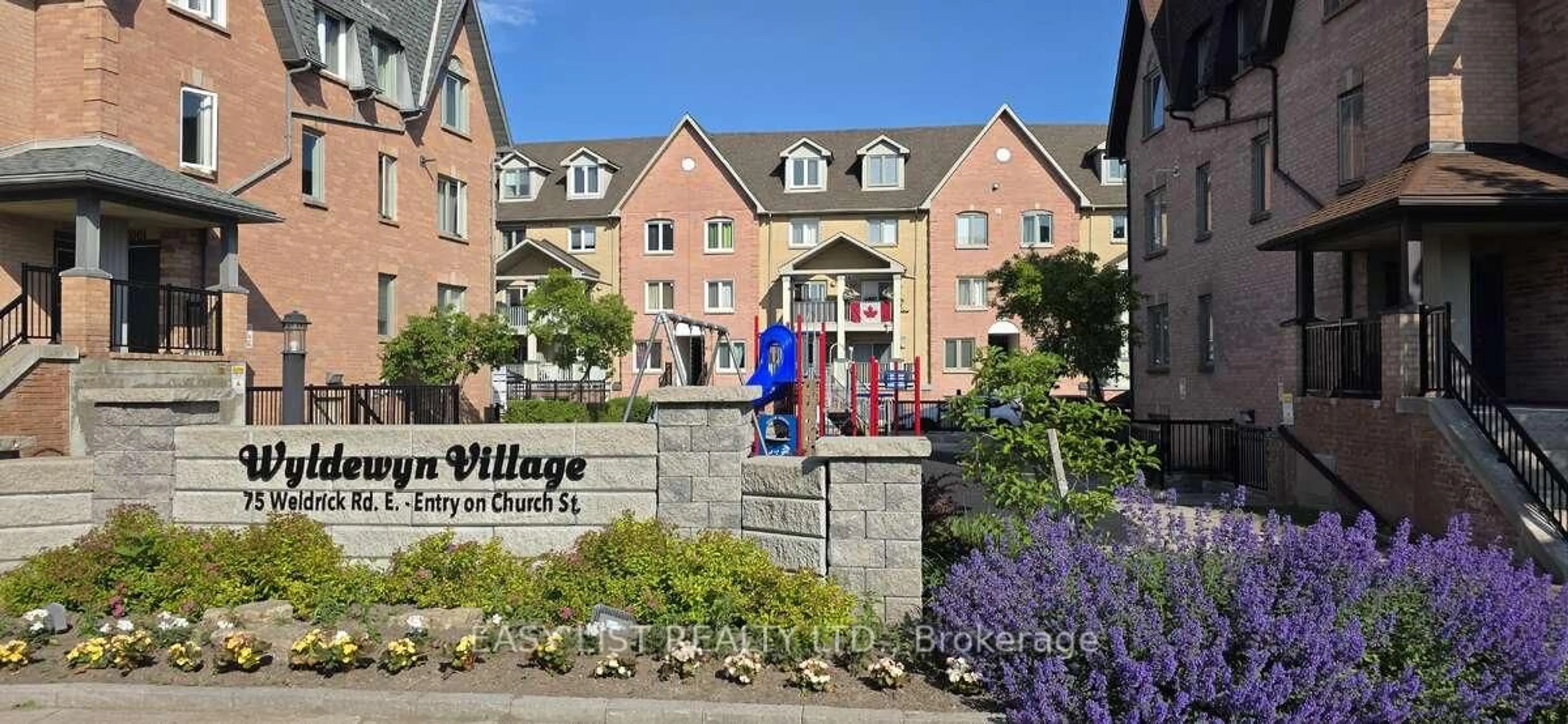 Indoor foyer for 75 Weldrick Rd #613, Richmond Hill Ontario L4C 0H9