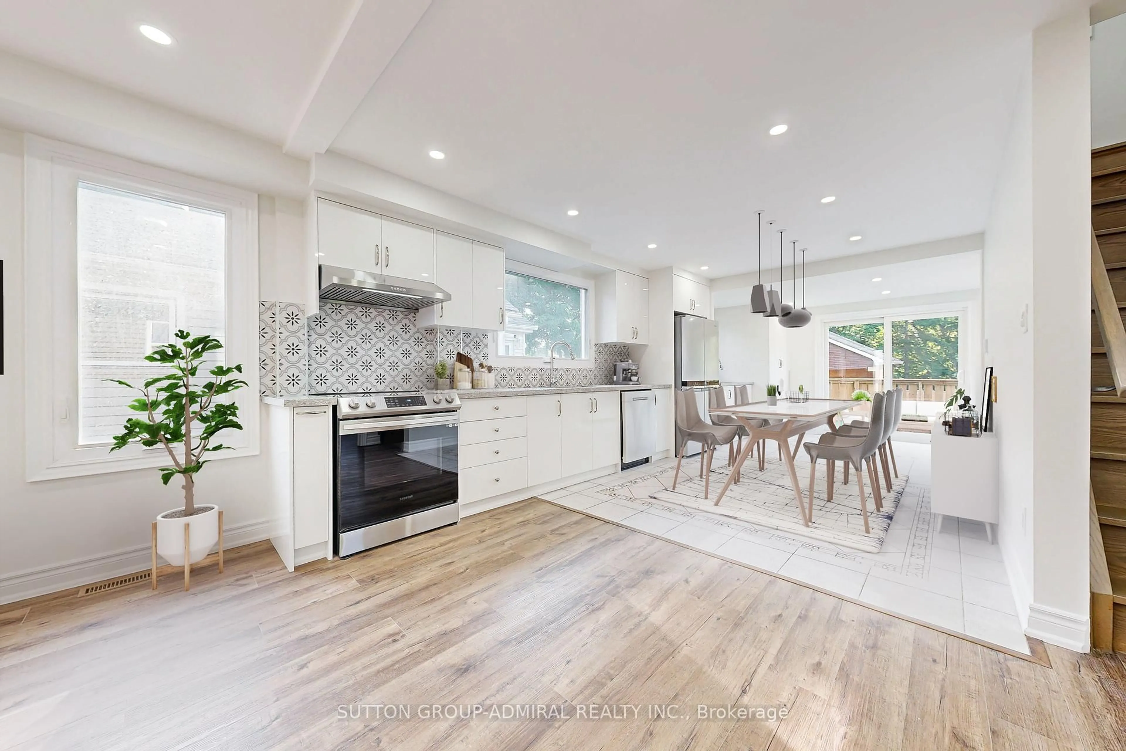 Open concept kitchen, ceramic/tile floor for 408 Andrew St, Newmarket Ontario L3Y 1H4