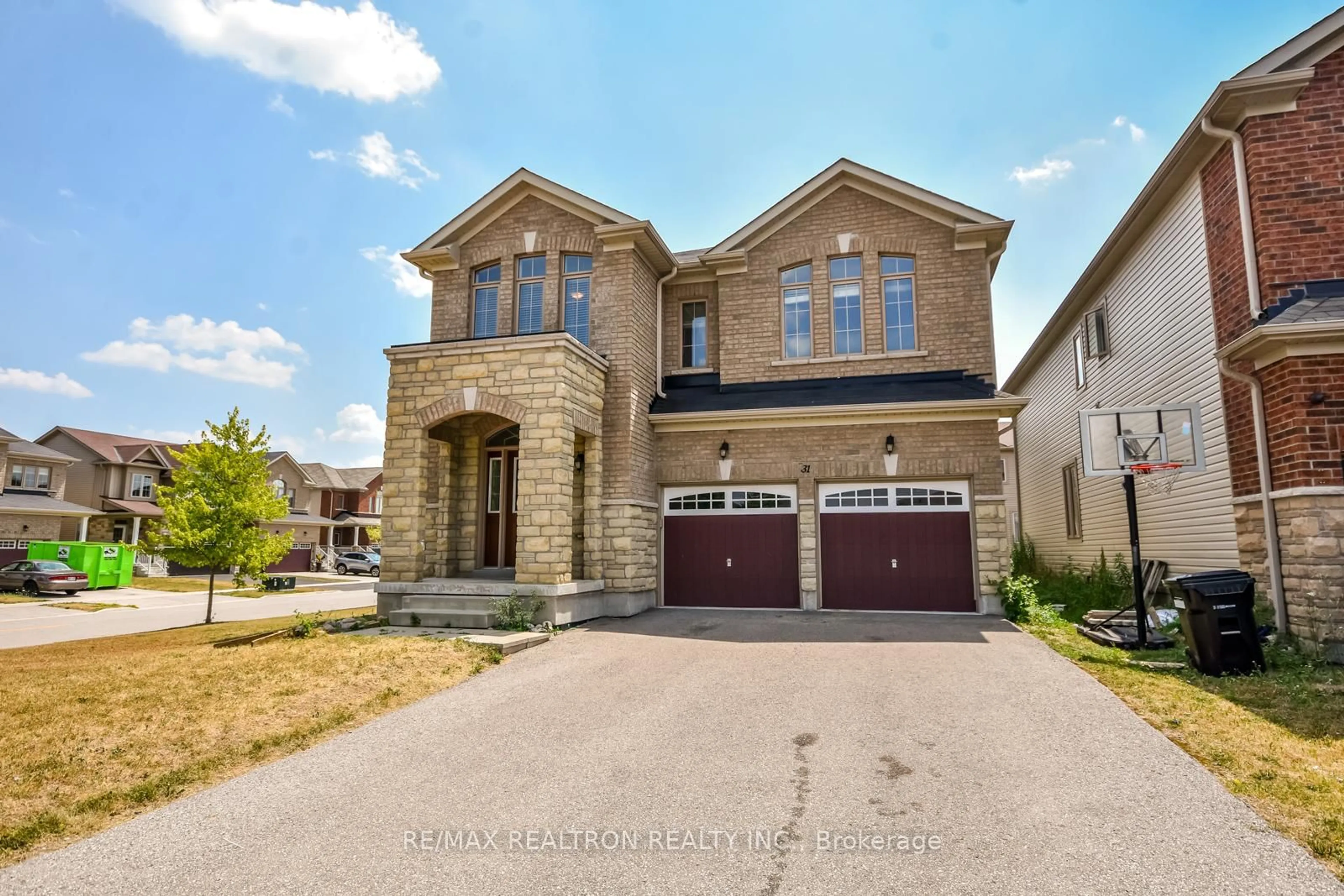 Home with brick exterior material, street for 31 Gold Park Gate, Essa Ontario L3W 0C2