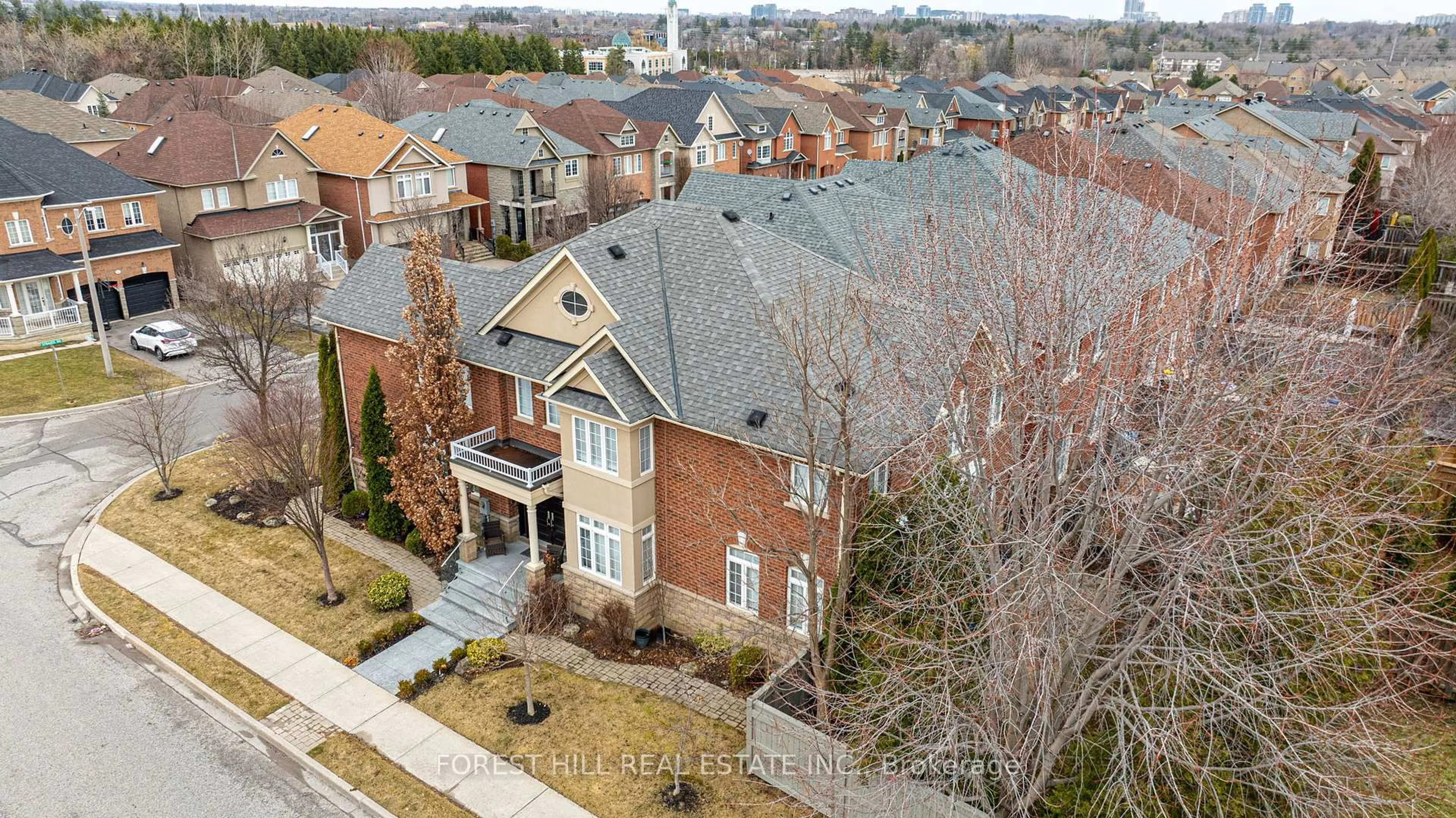 A pic from outside/outdoor area/front of a property/back of a property/a pic from drone, city buildings view from balcony for 75 Strauss Rd, Vaughan Ontario L4J 8Z4