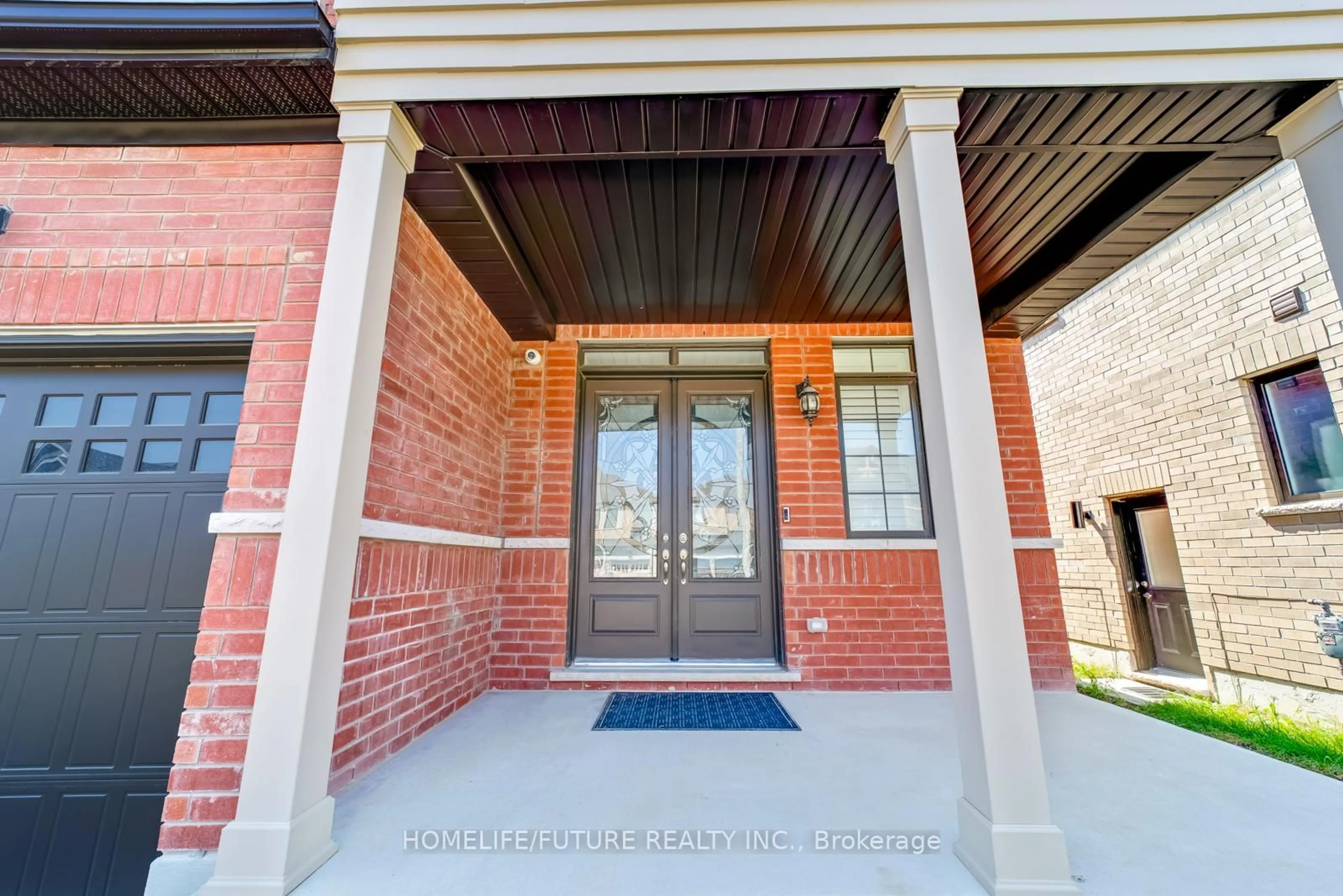 Indoor entryway for 14 Nigh Dr, Markham Ontario L3S 0G4