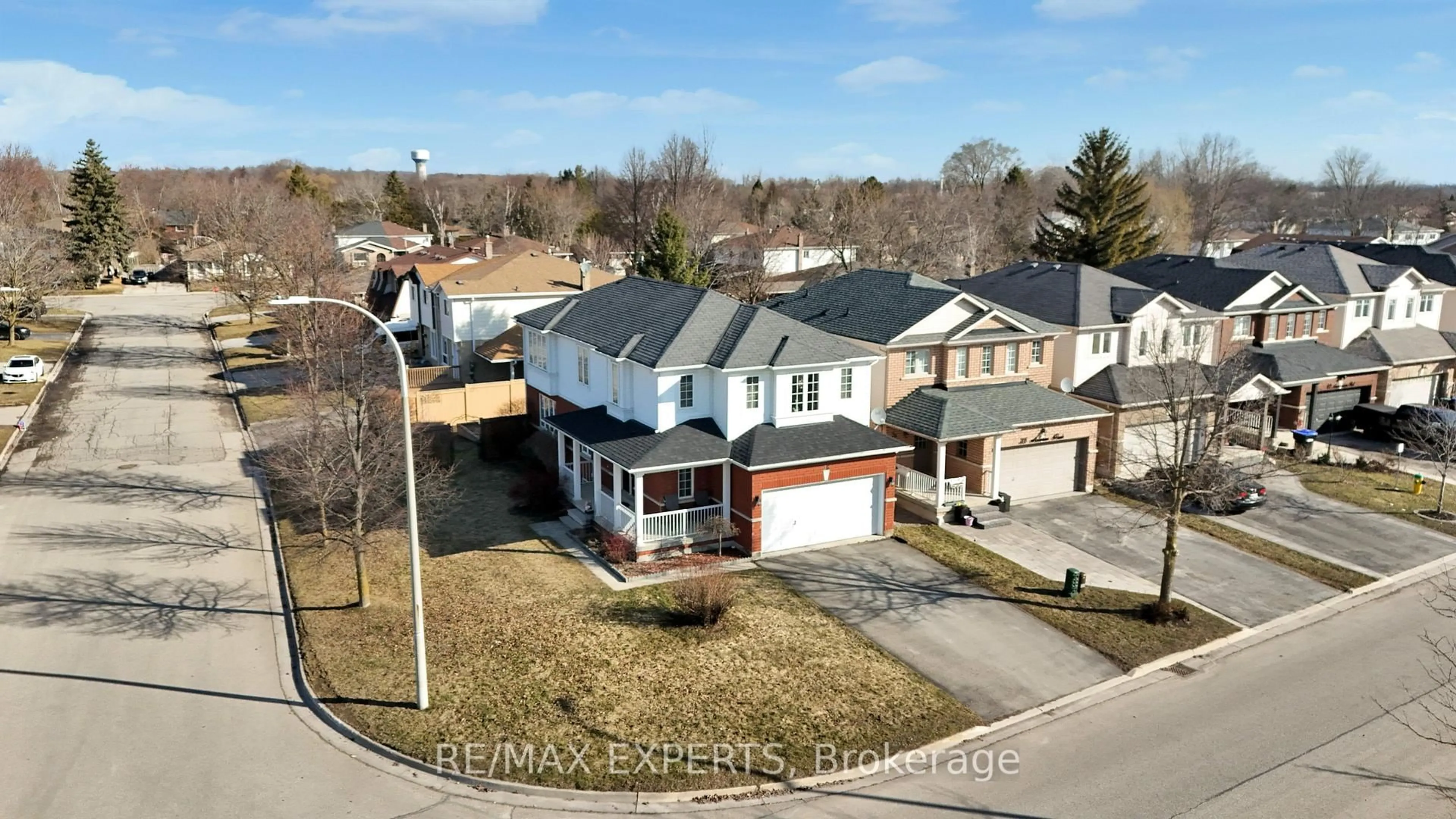 A pic from outside/outdoor area/front of a property/back of a property/a pic from drone, street for 36 Anderson Rd, New Tecumseth Ontario L9R 0A9
