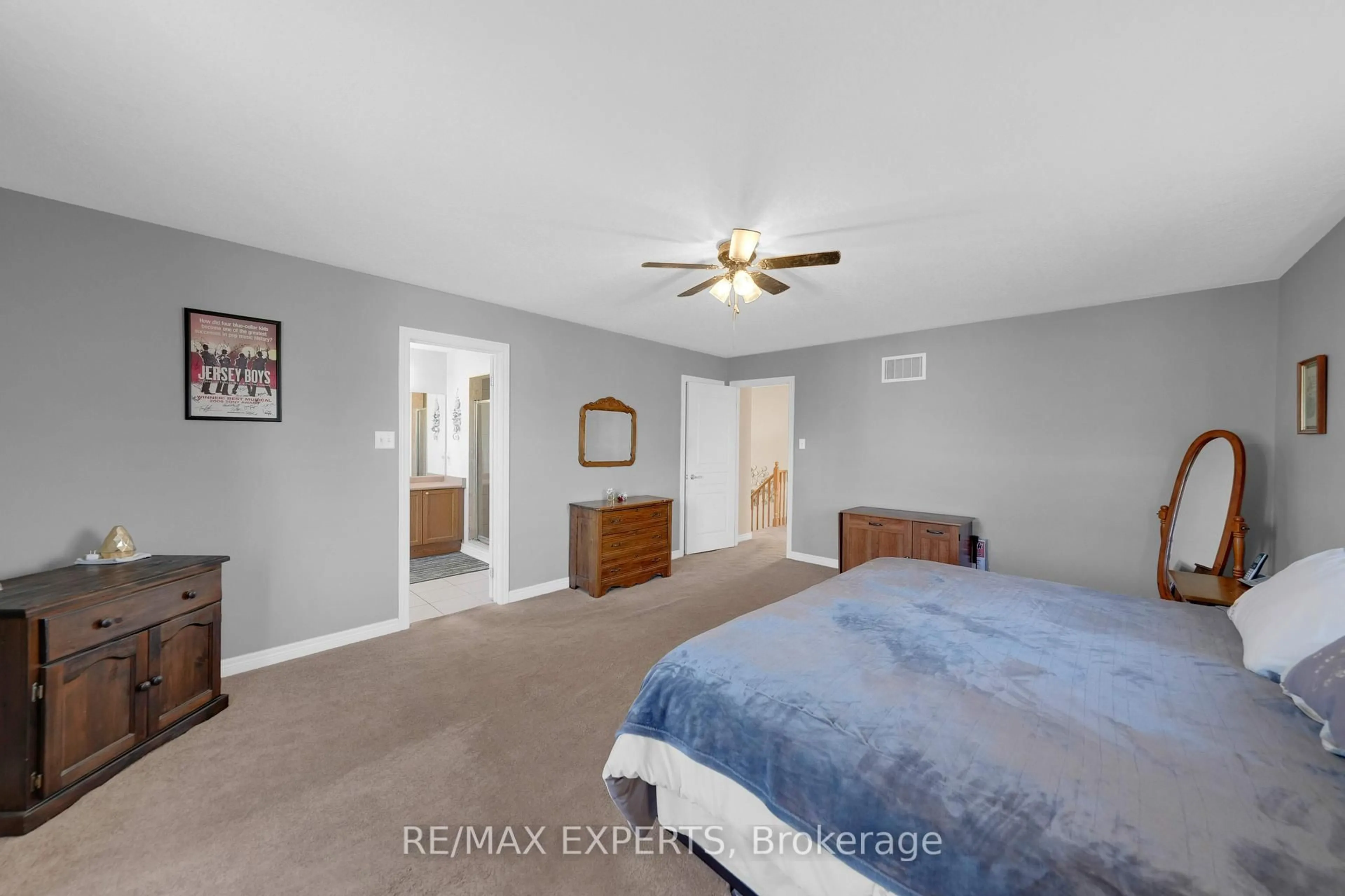 A pic of a room for 36 Anderson Rd, New Tecumseth Ontario L9R 0A9