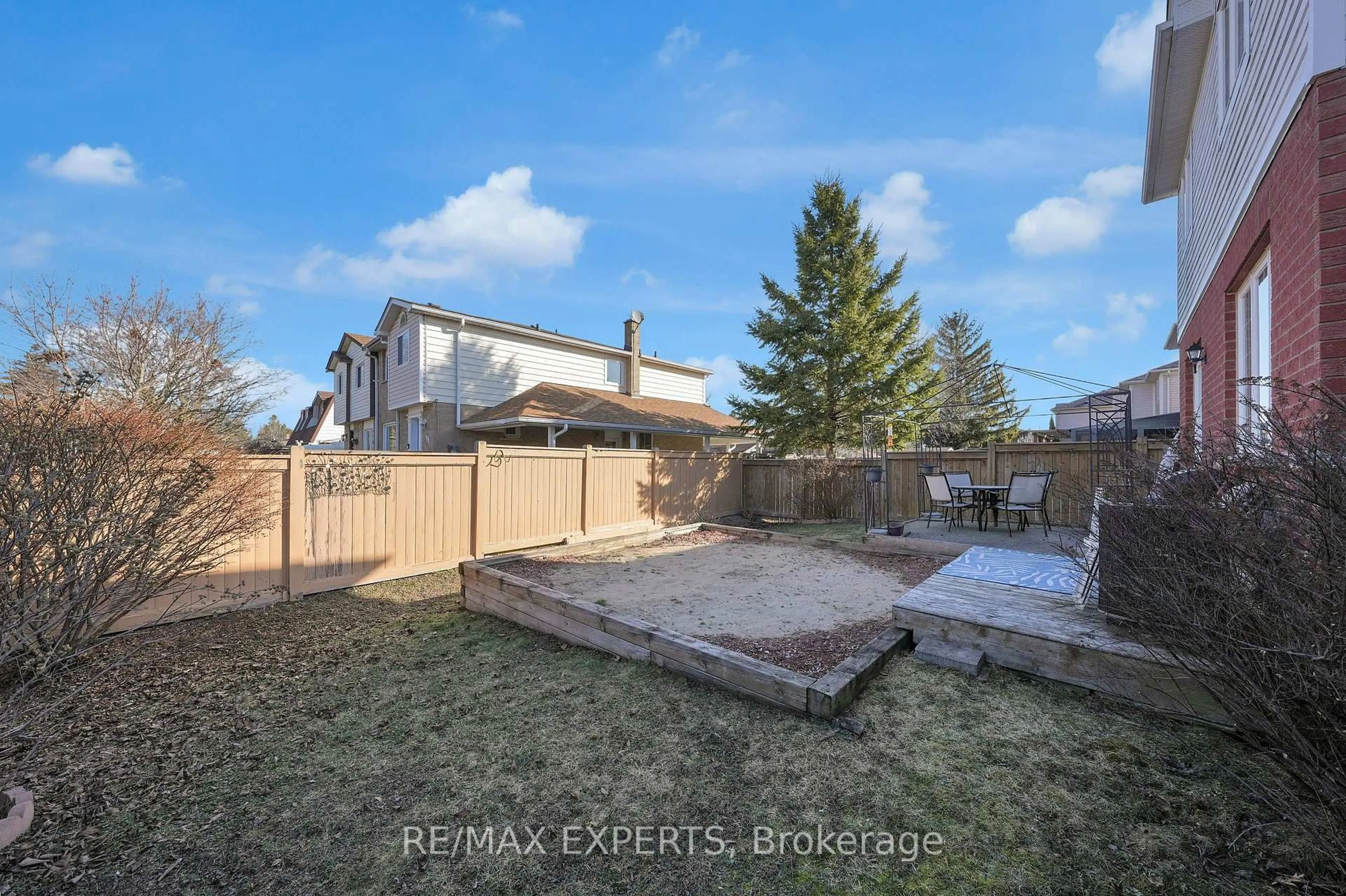 A pic from outside/outdoor area/front of a property/back of a property/a pic from drone, street for 36 Anderson Rd, New Tecumseth Ontario L9R 0A9