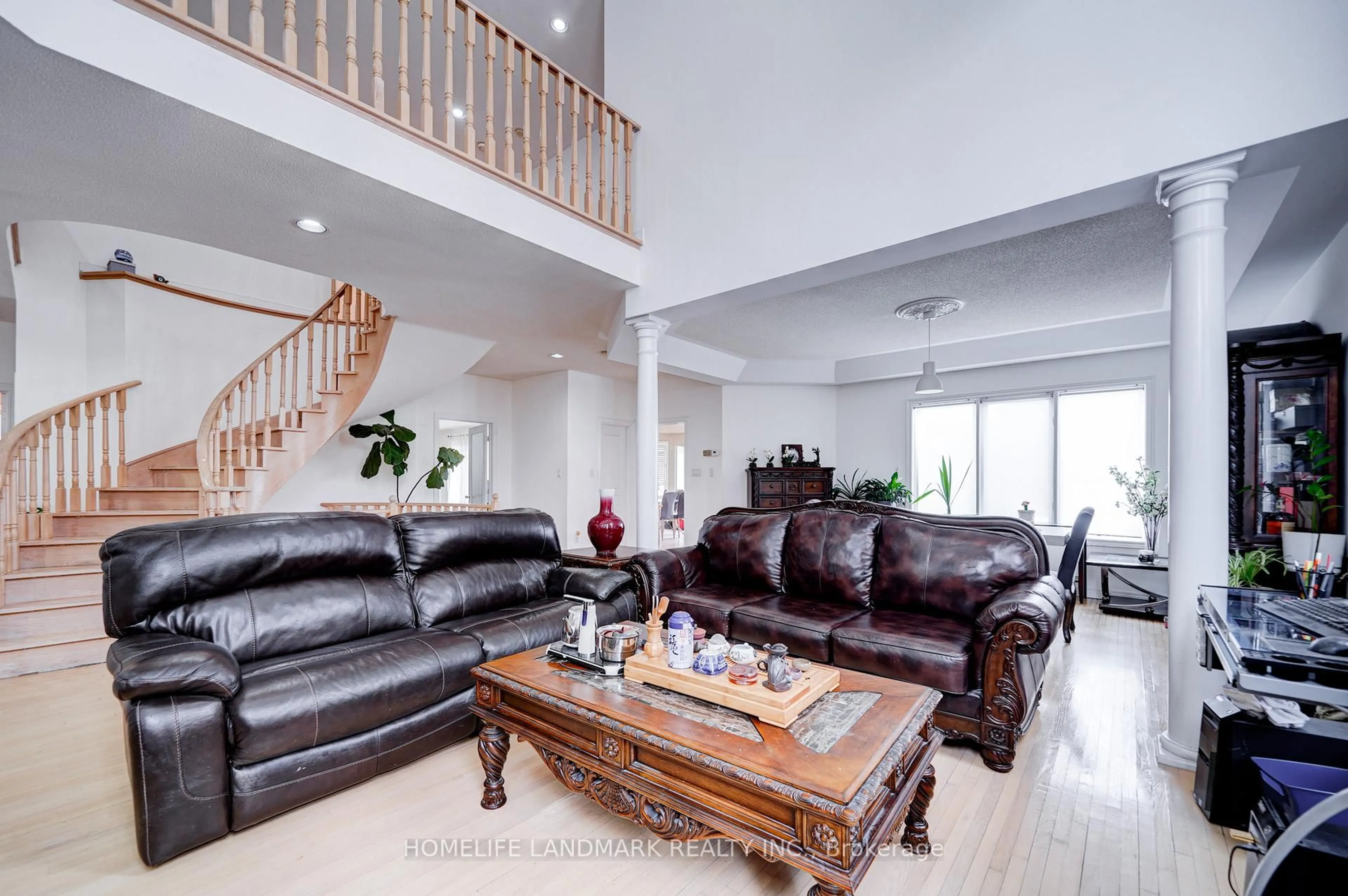 Living room with furniture, unknown for 35 Forester Cres, Markham Ontario L6C 1W2