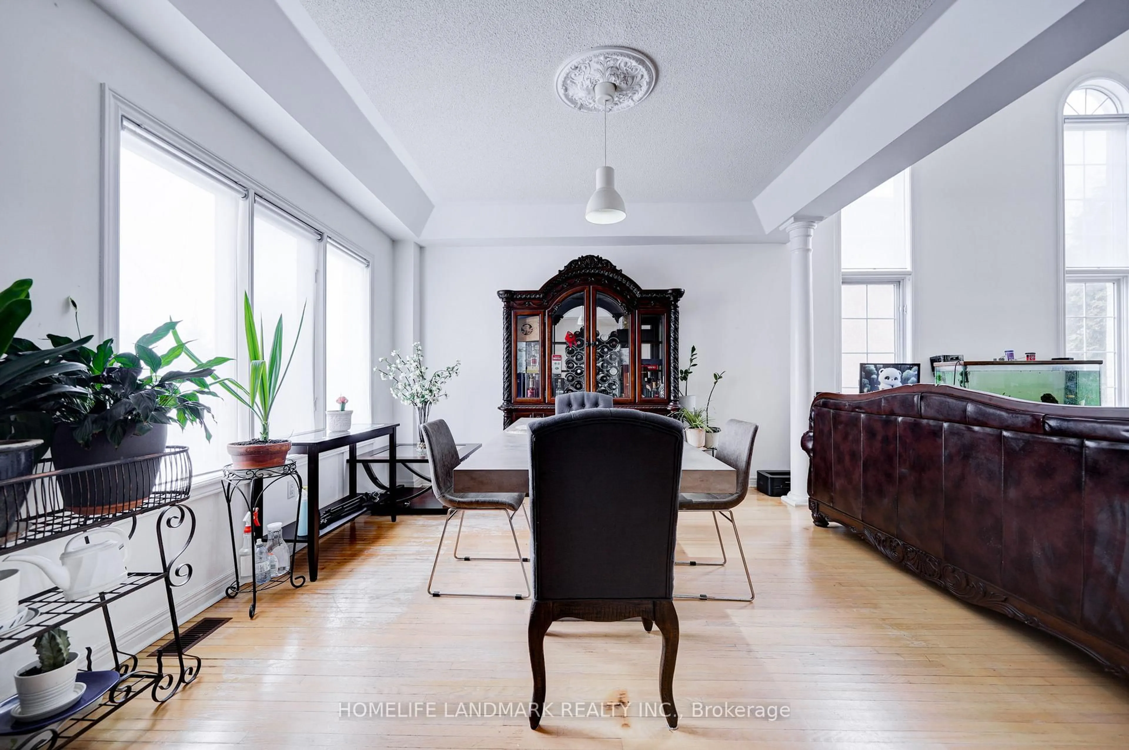Dining room, wood/laminate floor for 35 Forester Cres, Markham Ontario L6C 1W2