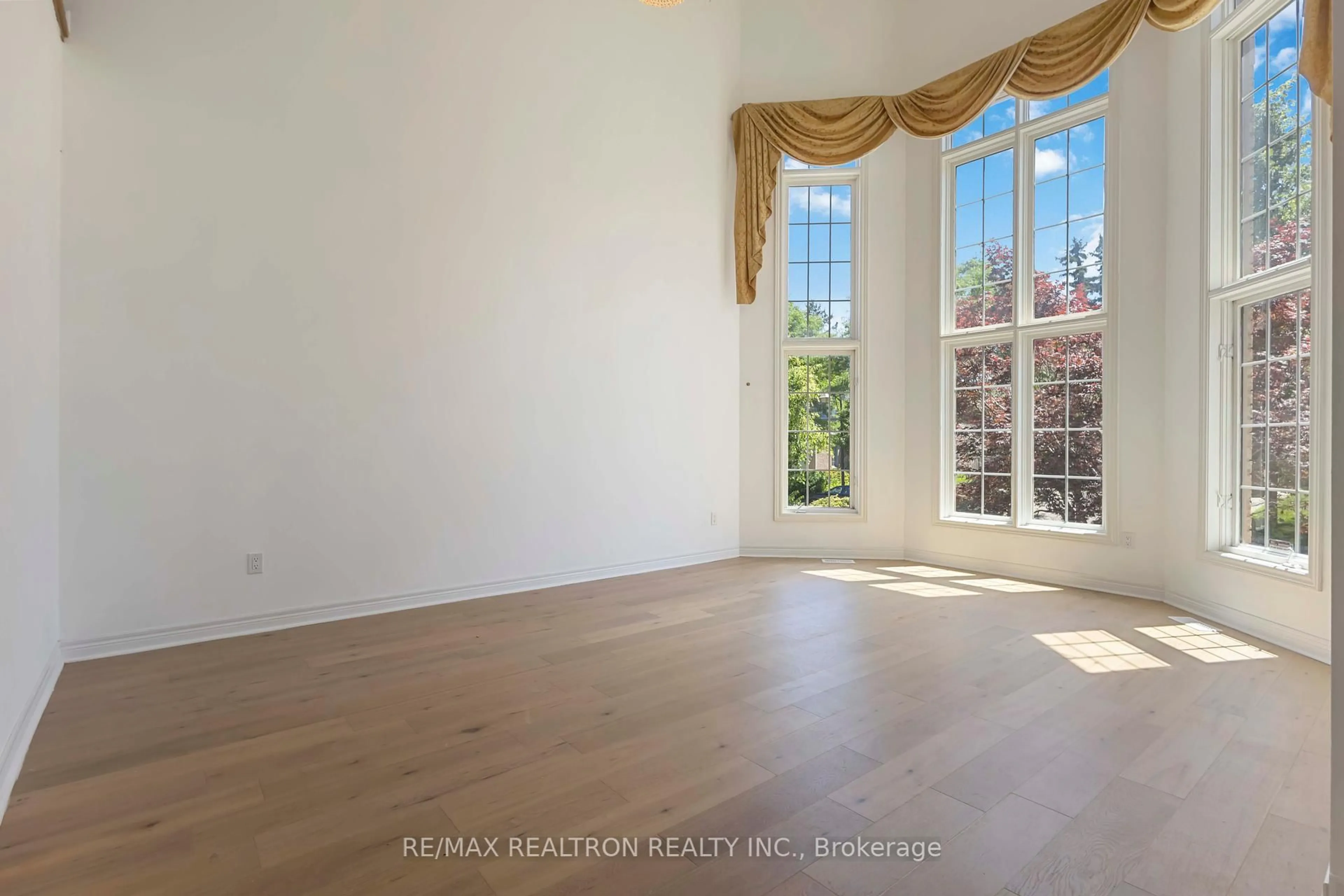 A pic of a room for 38 Forester Cres, Markham Ontario L6C 1W2