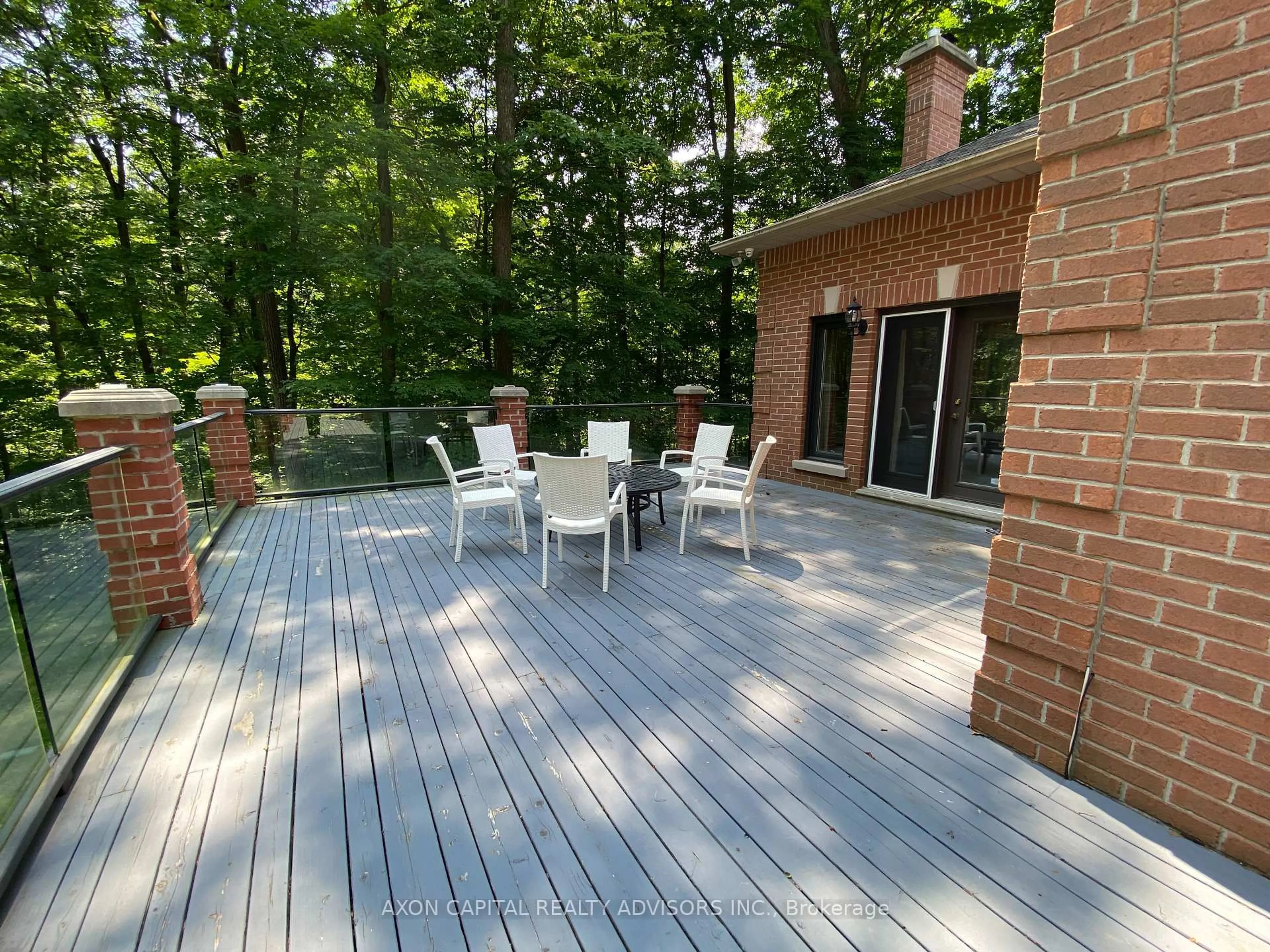 Patio, forest/trees view for 19 Blue Ridge Tr, Whitchurch-Stouffville Ontario L4A 2L4