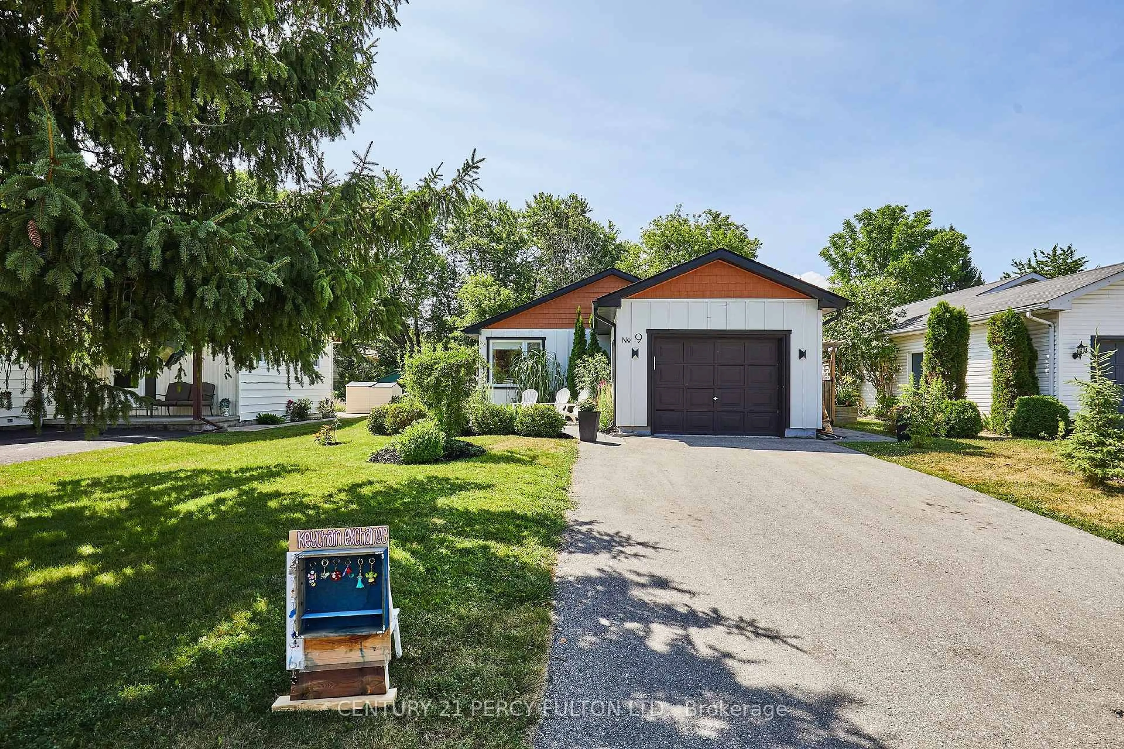 Unknown for 9 Mill St, East Gwillimbury Ontario L0G 1M0