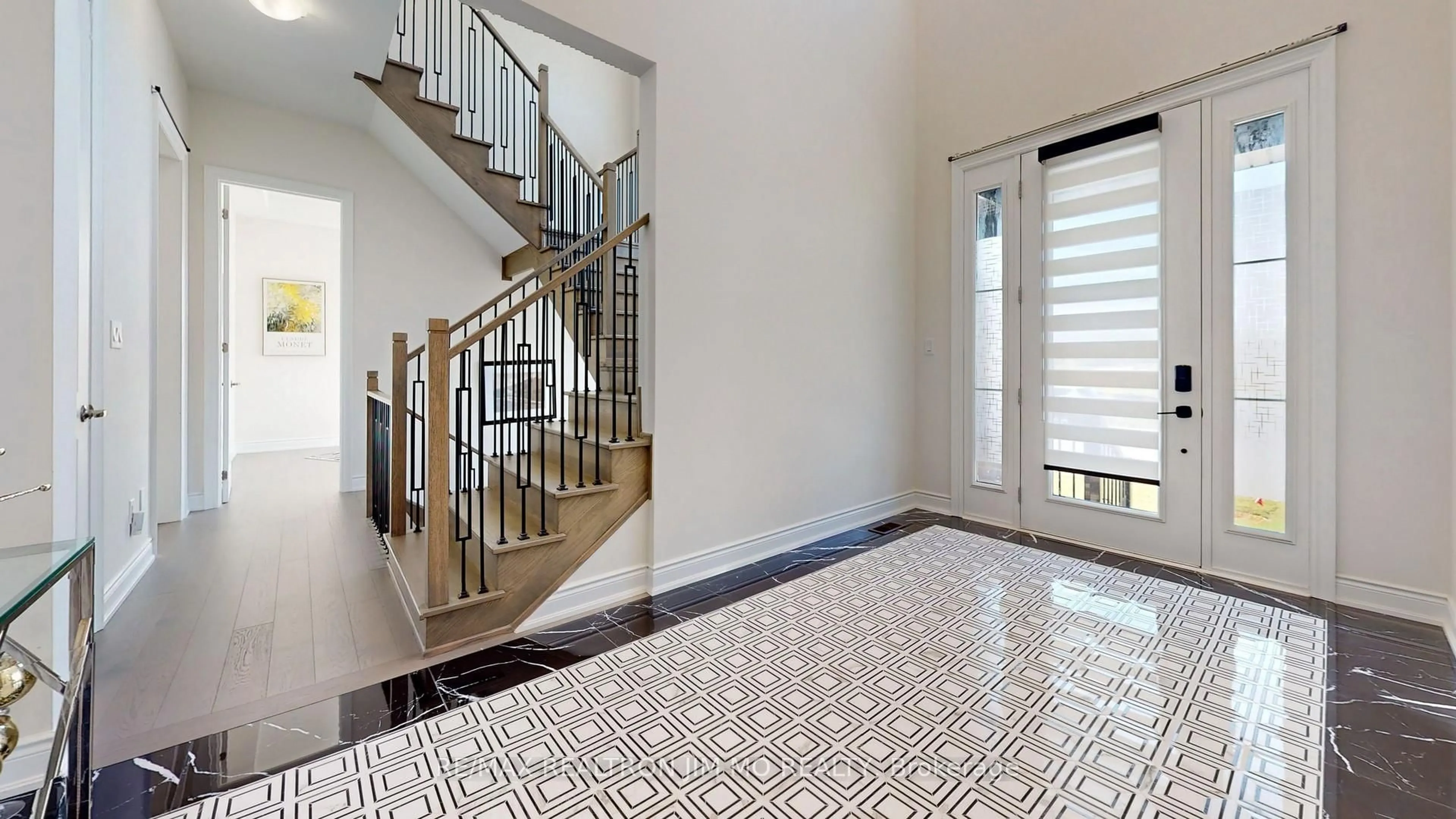 Indoor foyer for 578 Baker Hill Blvd, Whitchurch-Stouffville Ontario L4A 0T8
