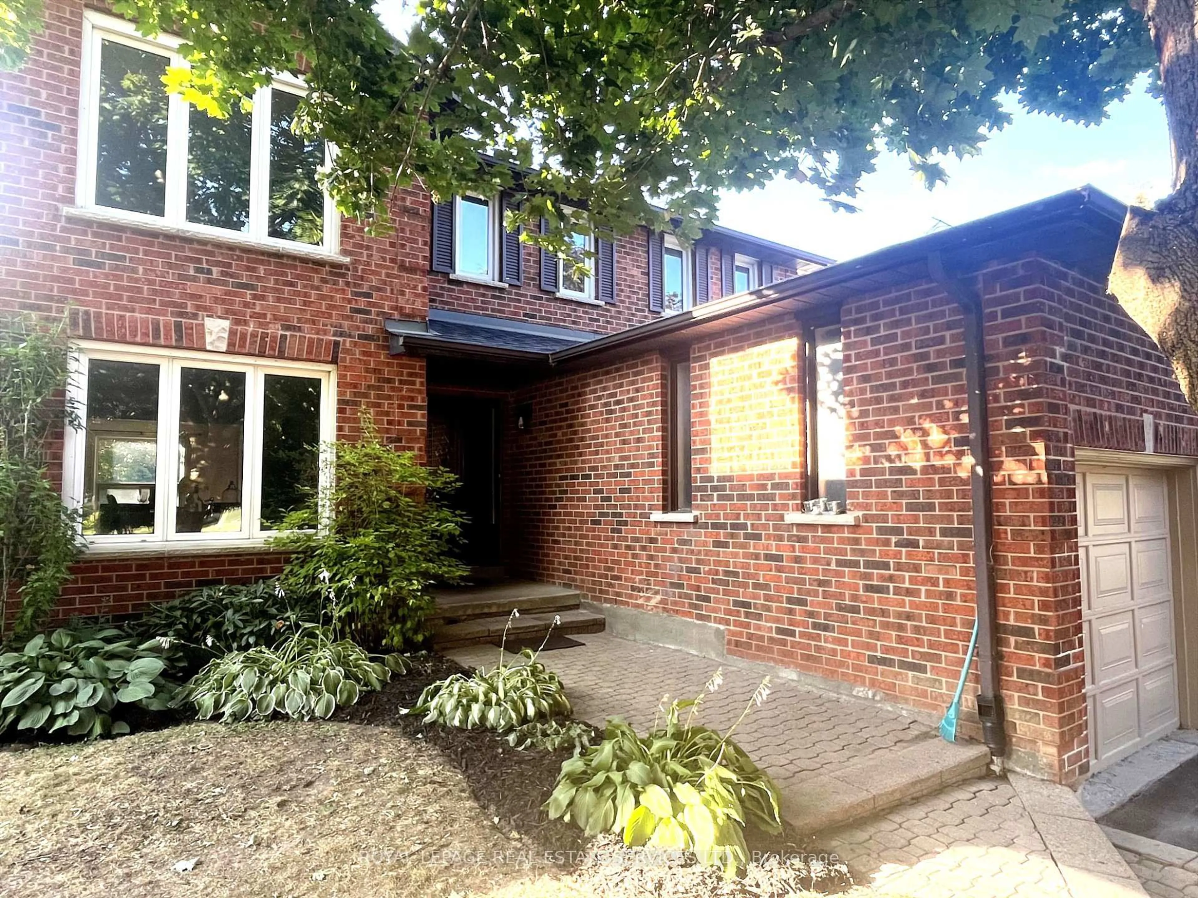 Home with brick exterior material, street for 79 Doris Cres, Newmarket Ontario L3Y 7V5
