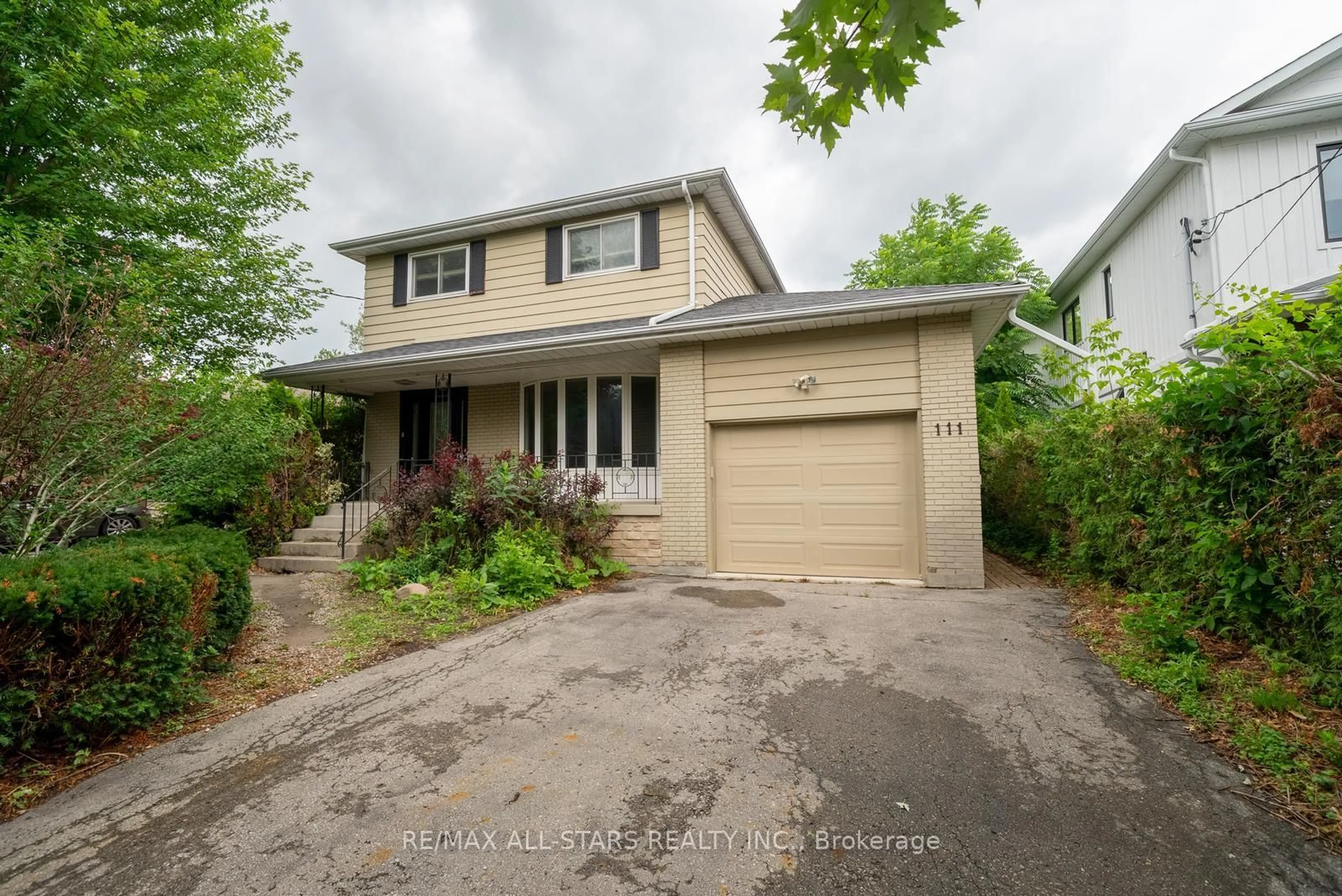 Unknown for 111 Manitoba St, Whitchurch-Stouffville Ontario L4A 4Y2