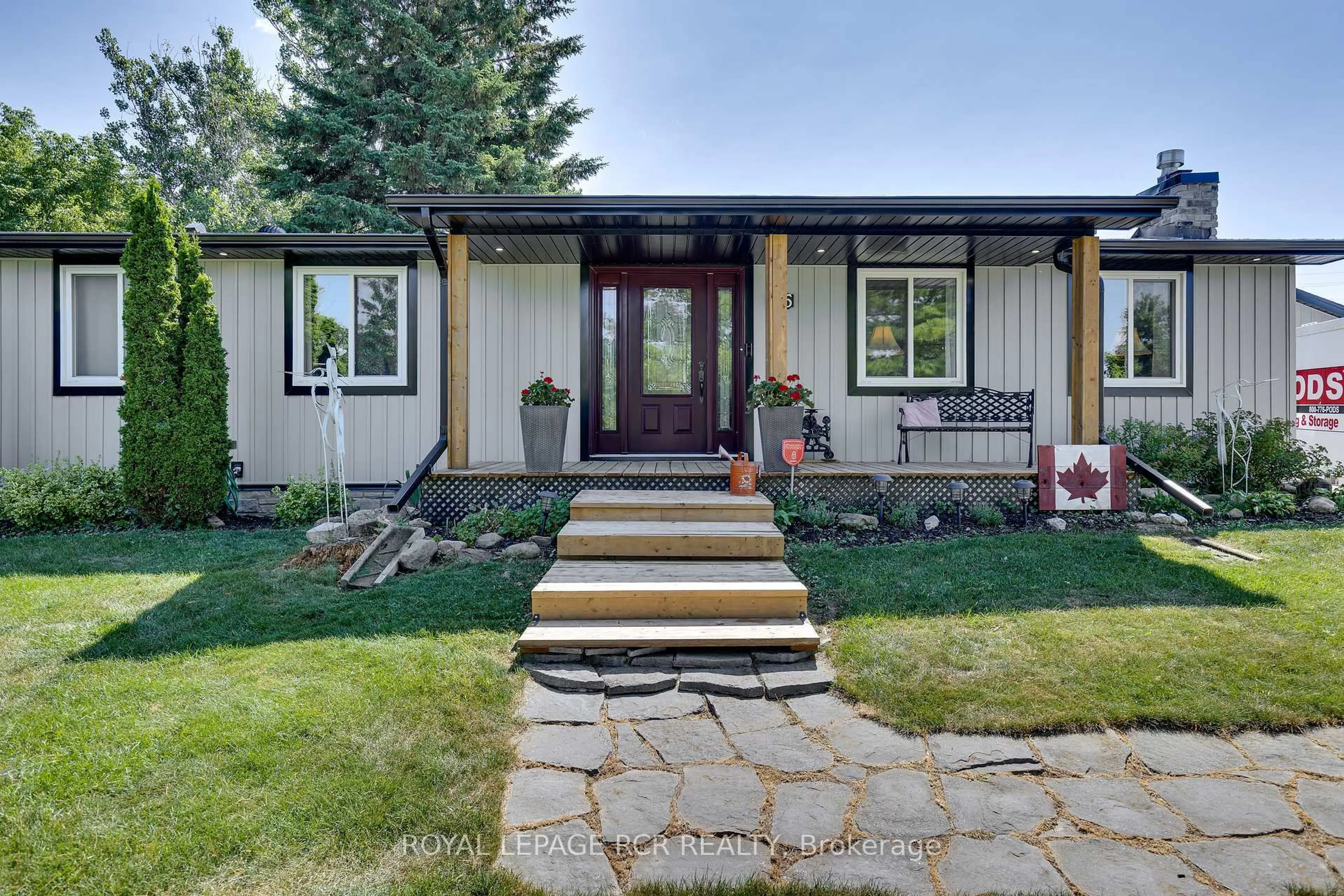 Home with vinyl exterior material, mountain view for 45 Rice Dr, King Ontario L0G 1T0
