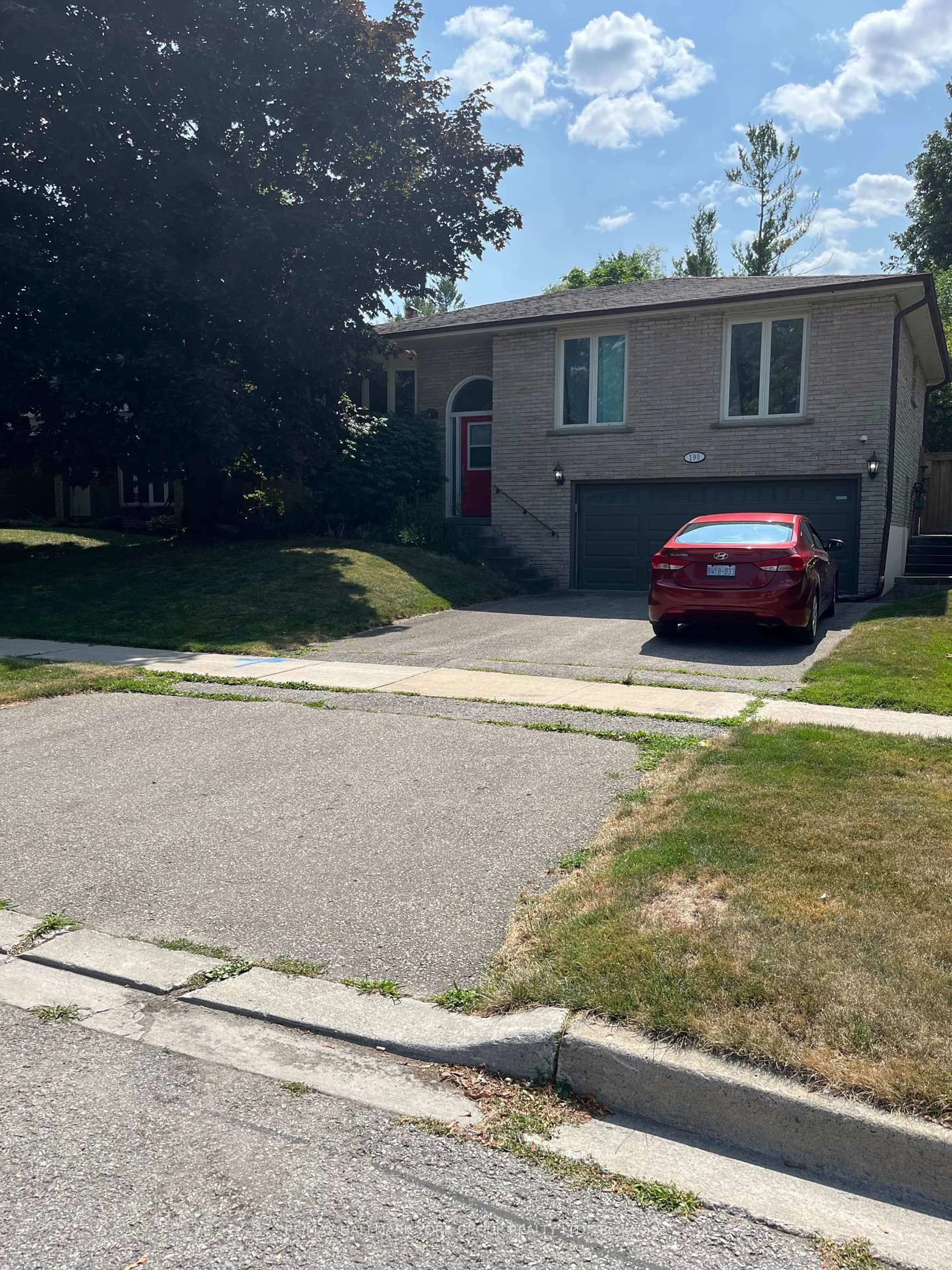 Unknown for 190 Alexander Rd, Newmarket Ontario L3Y 5N7