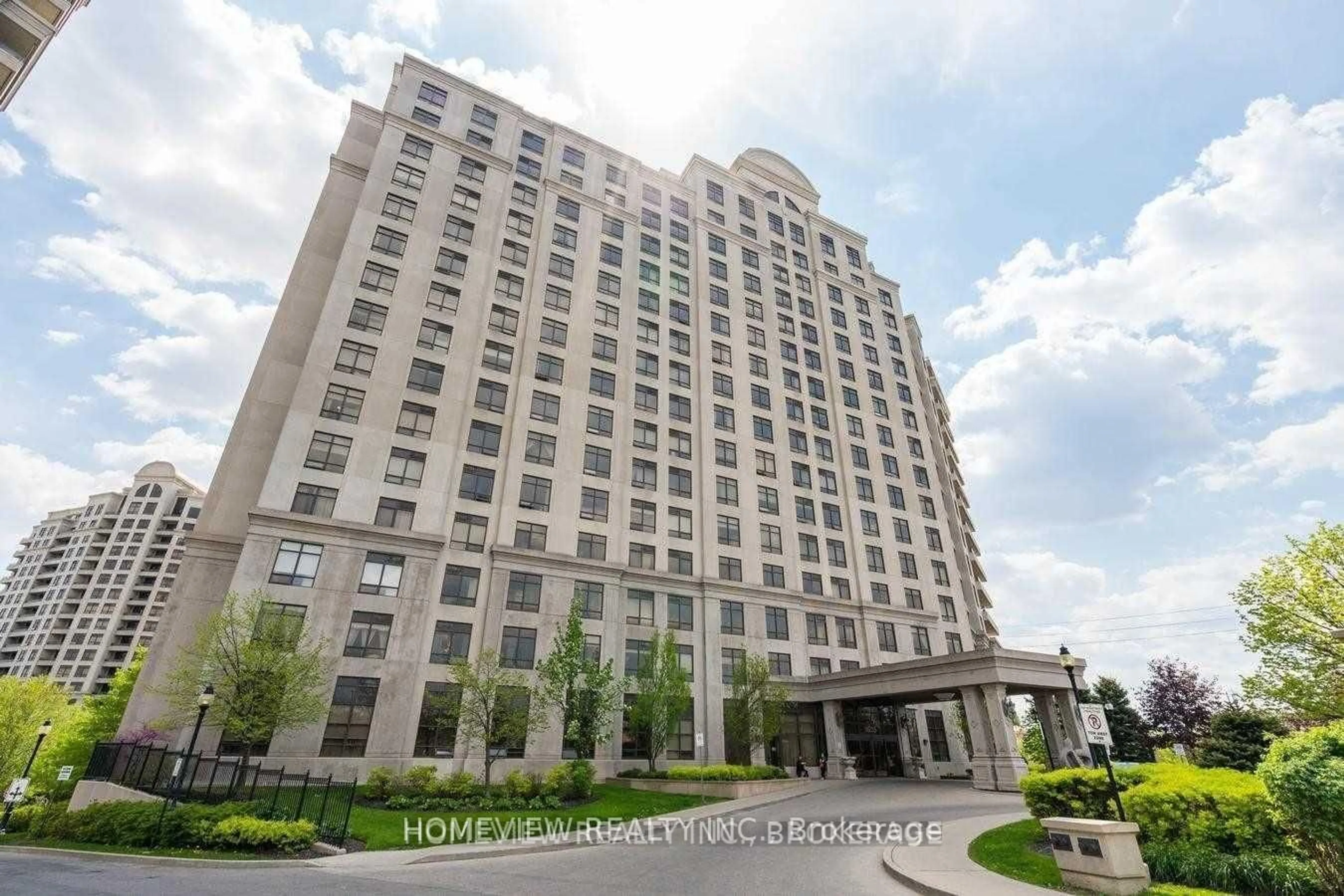 Indoor foyer for 9235 Jane St #210, Vaughan Ontario L6A 0J8