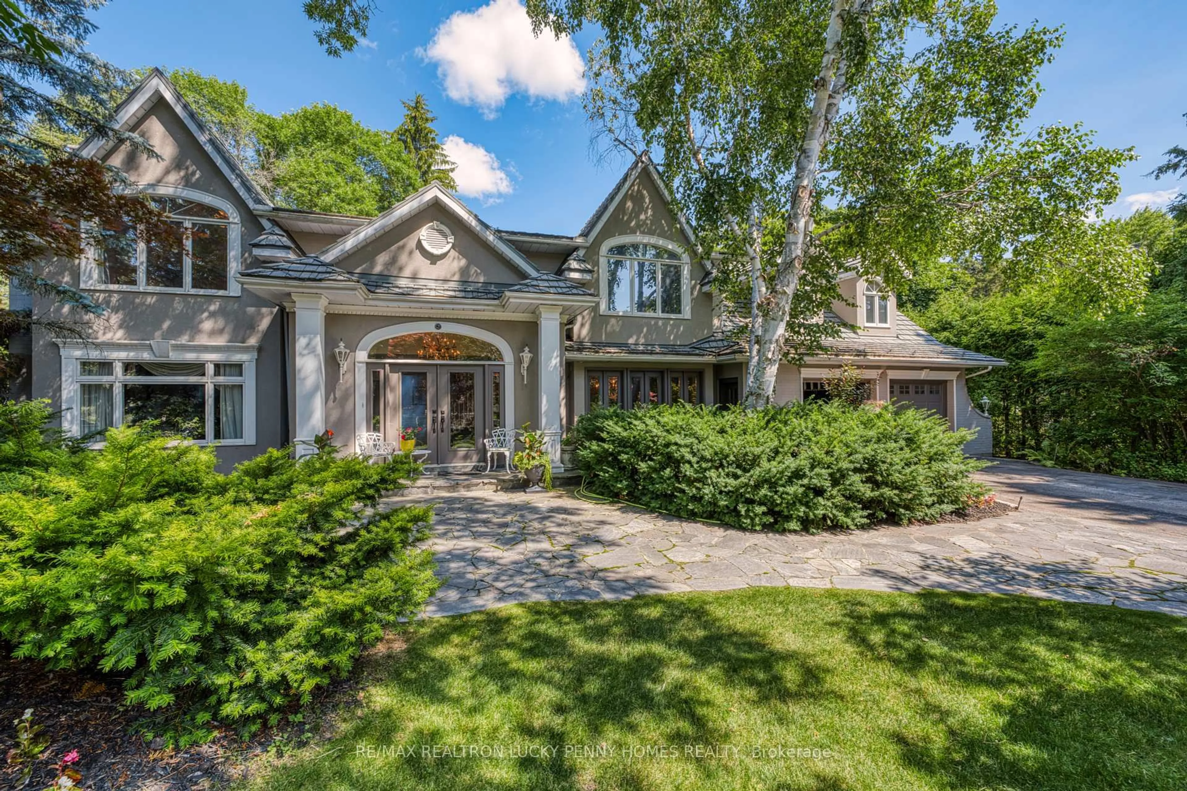 Home with brick exterior material, street for 26 Wembley Ave, Markham Ontario L3R 2A9