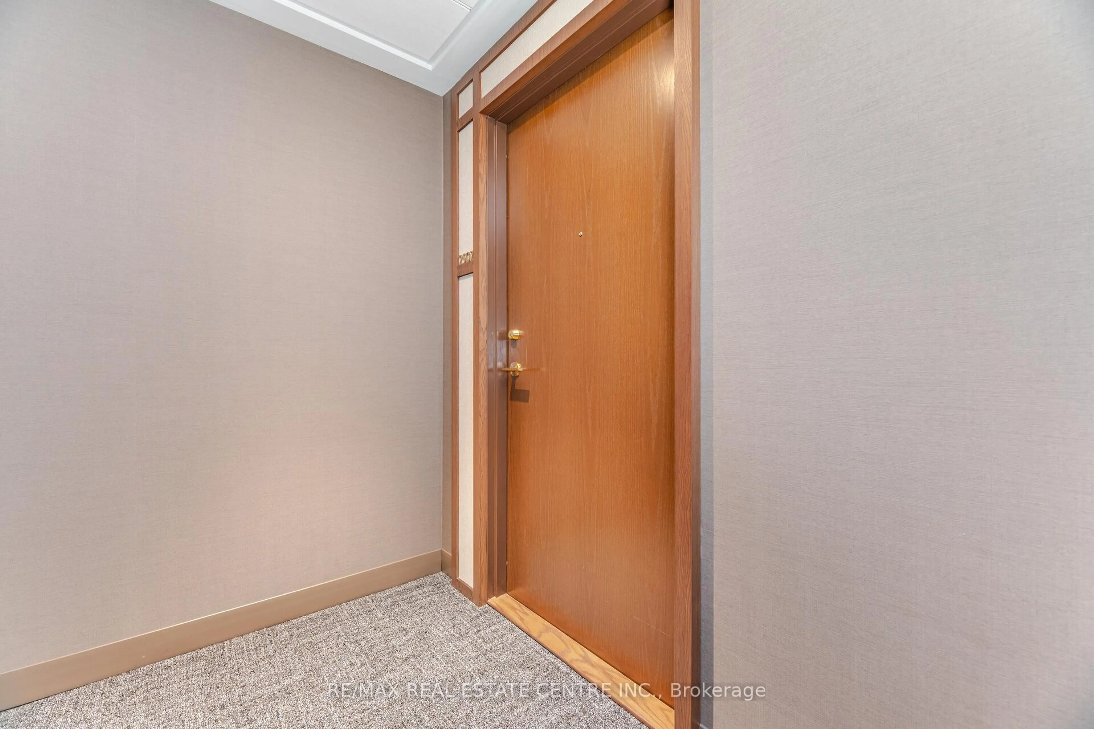 Indoor foyer for 7890 Jane St #2507, Vaughan Ontario L4K 0K9