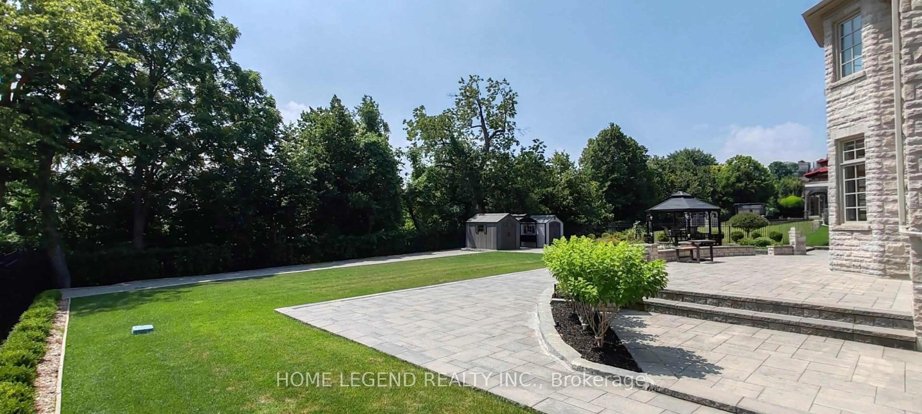 A pic from outside/outdoor area/front of a property/back of a property/a pic from drone, unknown for 1 Royal County Down Cres, Markham Ontario L6C 0K1