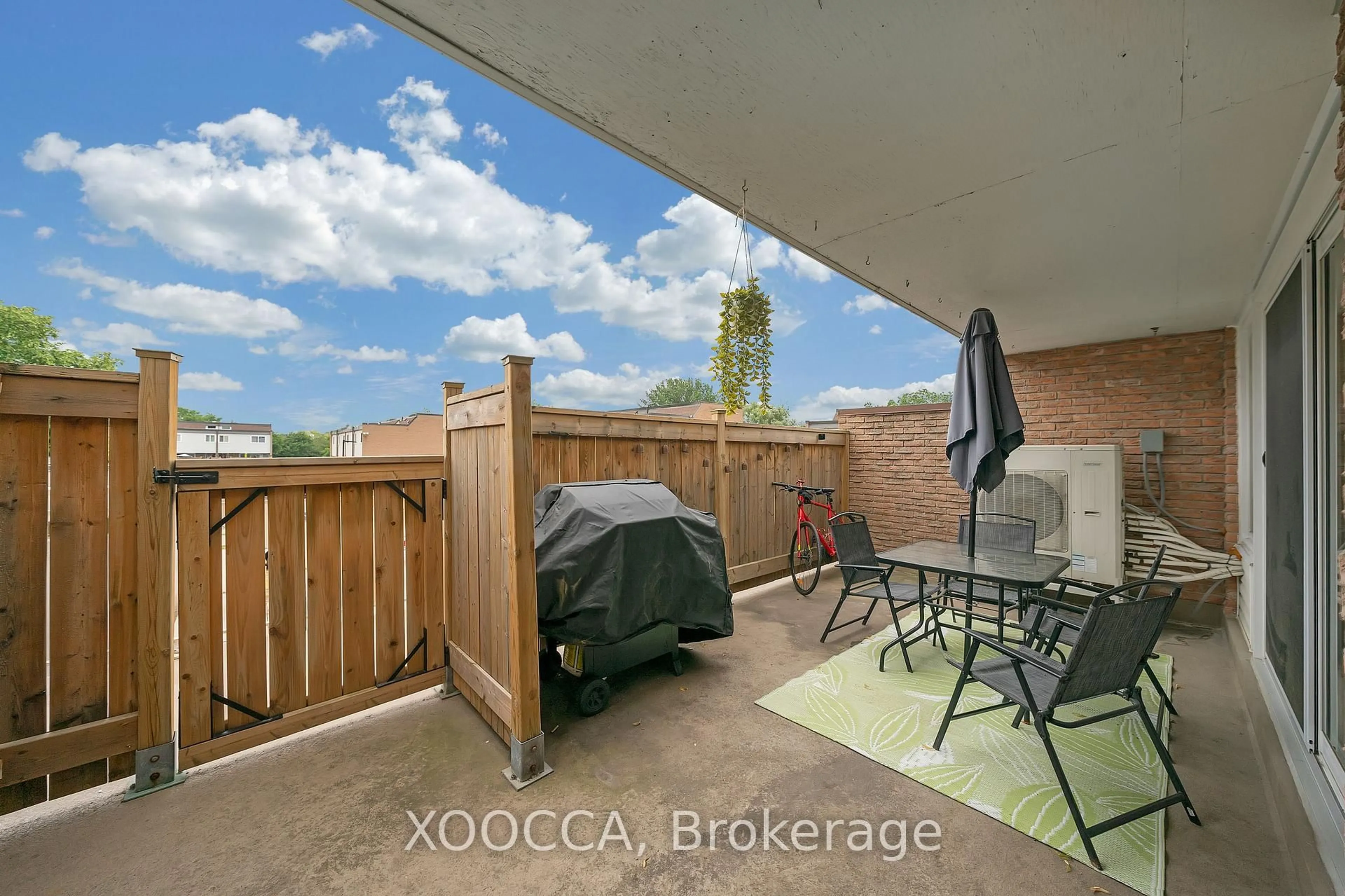 Patio, water/lake/river/ocean view for 80 Springfair Ave, Aurora Ontario L4G 3M2