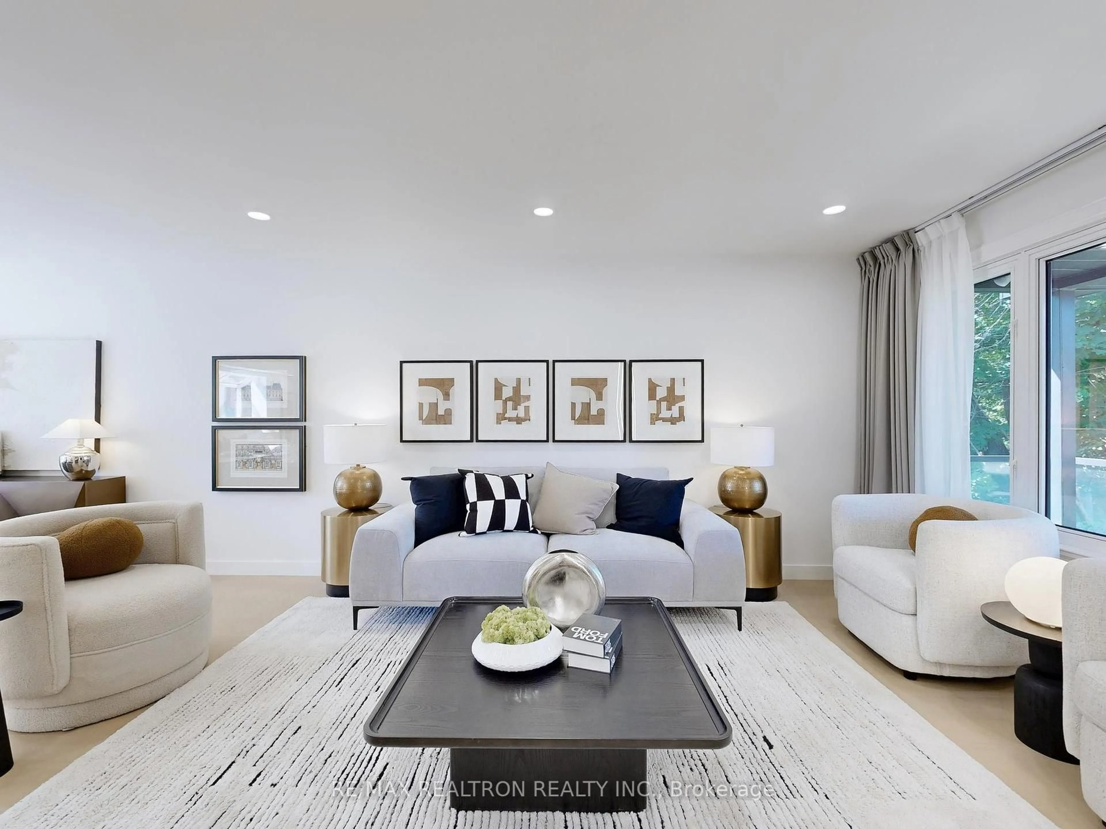 Living room with furniture, unknown for 66 Chant Cres, Markham Ontario L3R 1Y8
