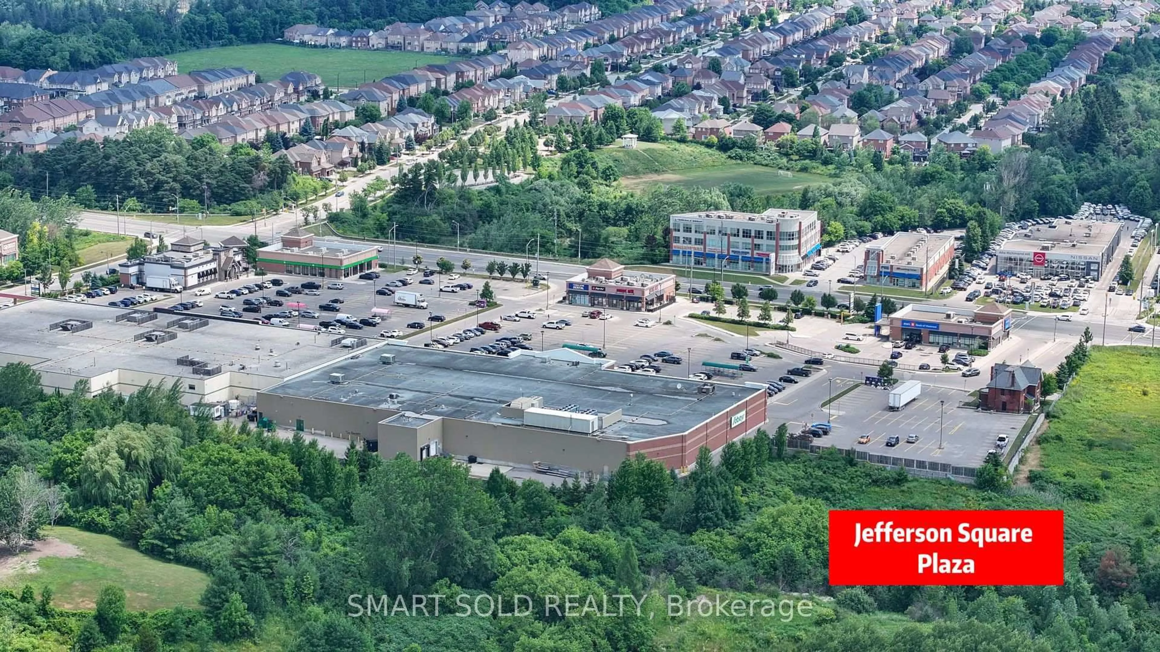 A pic from outside/outdoor area/front of a property/back of a property/a pic from drone, unknown for 43 Rollinghill Rd, Richmond Hill Ontario L4E 4C5