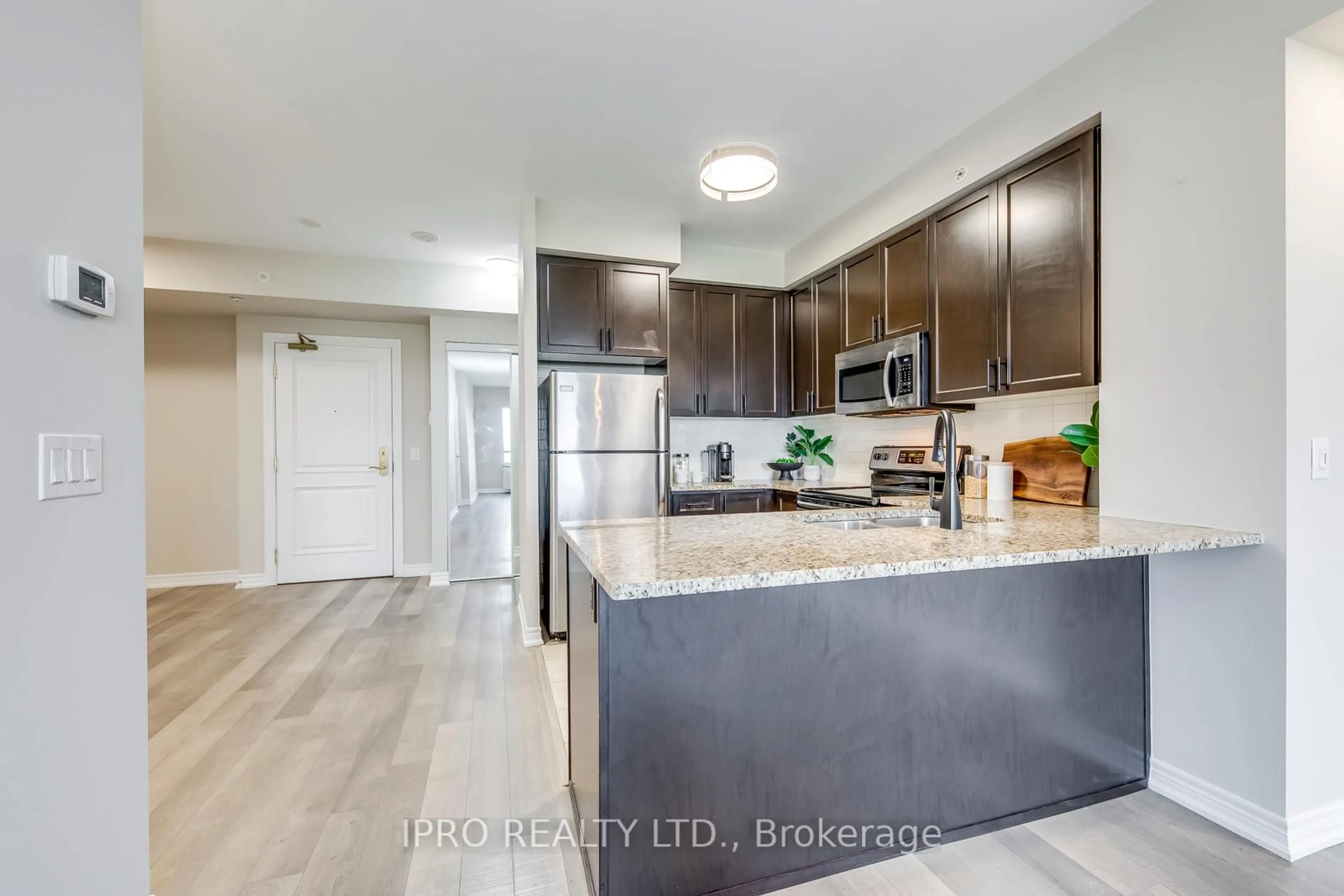 Open concept kitchen, unknown for 9255 Jane St #804, Vaughan Ontario L6A 0K1