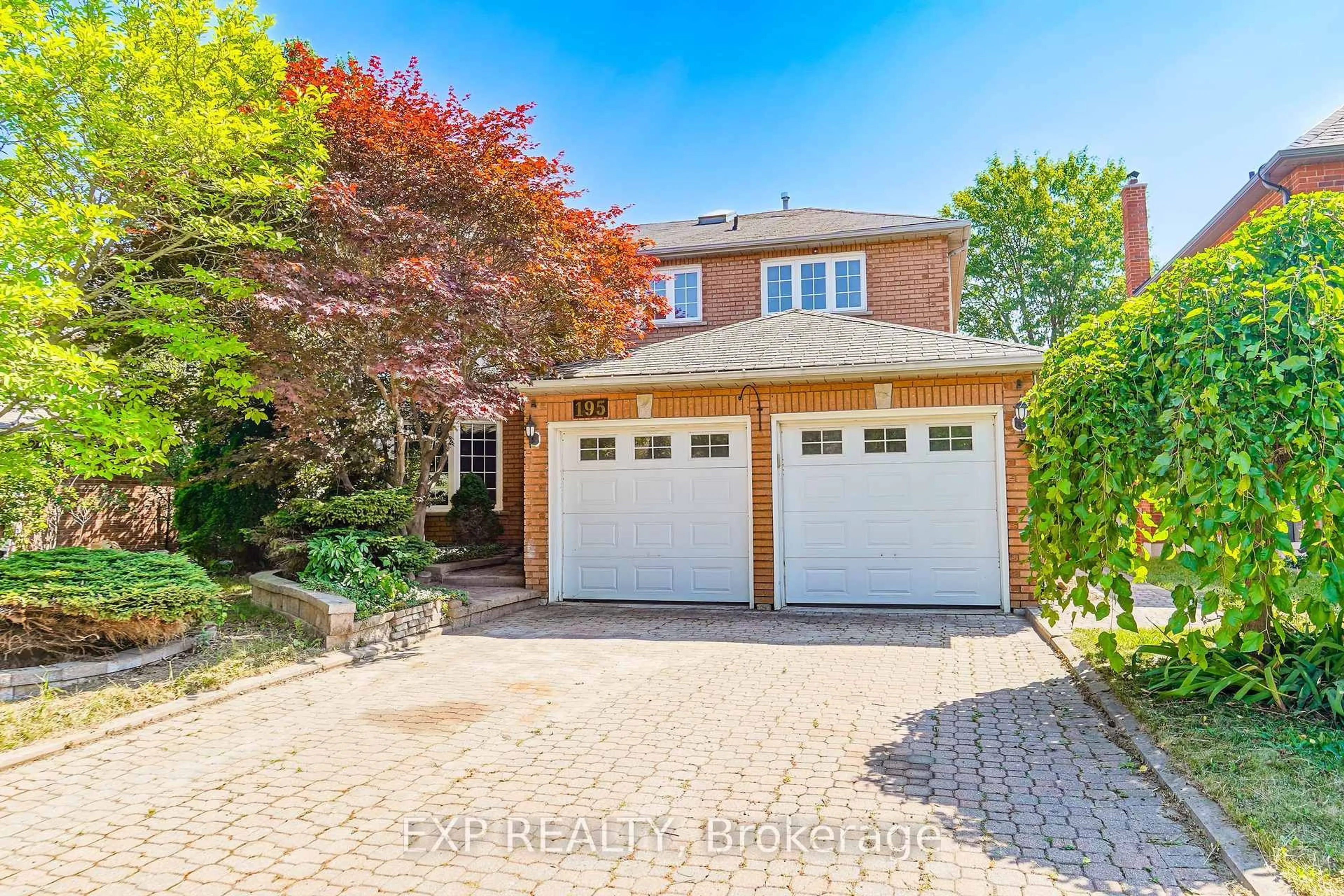 Home with brick exterior material, street for 195 Savage Rd, Newmarket Ontario L3X 1R6