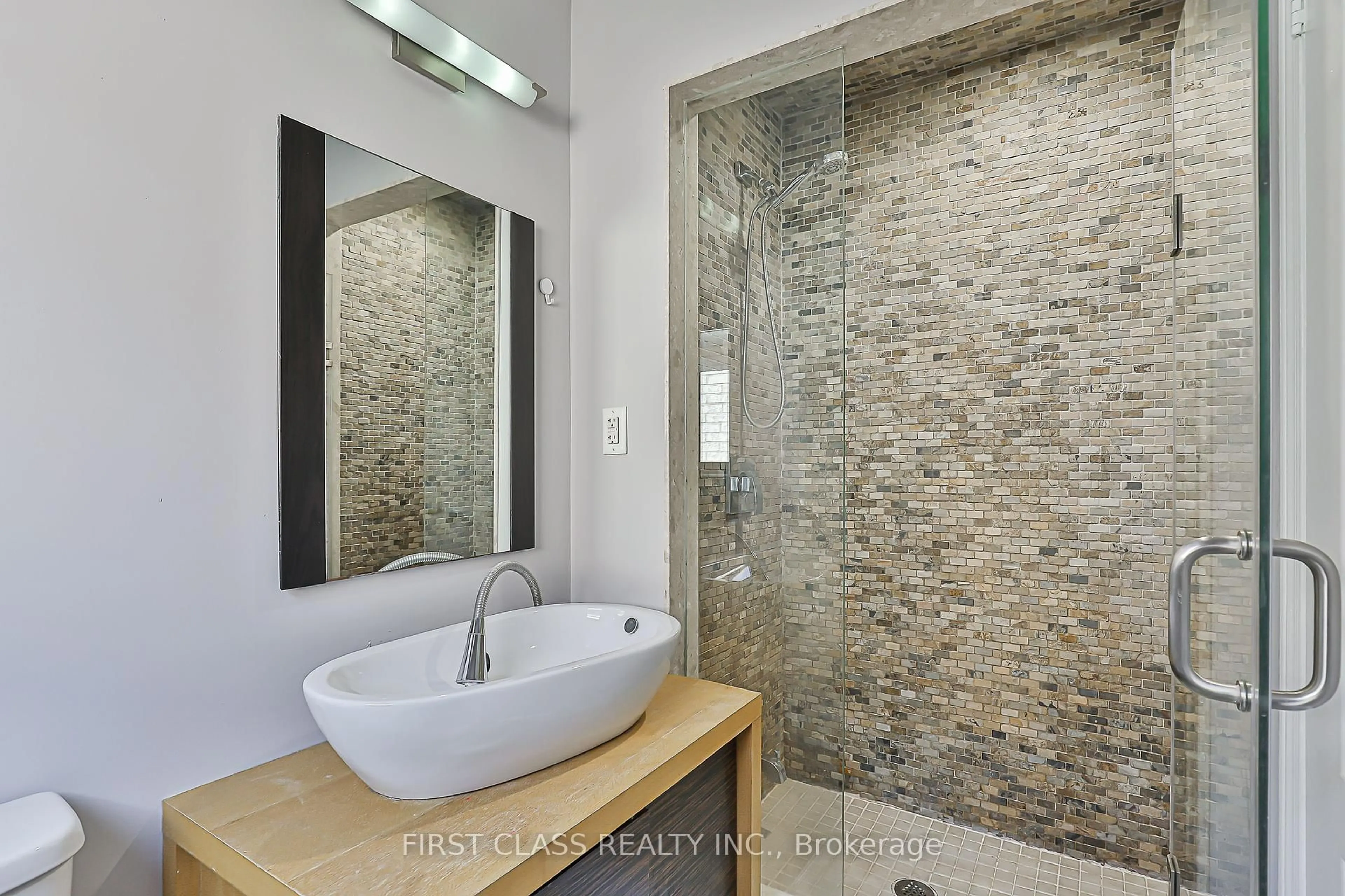 Contemporary bathroom, ceramic/tile floor for 45 Summerlea St, Markham Ontario L3S 4H7