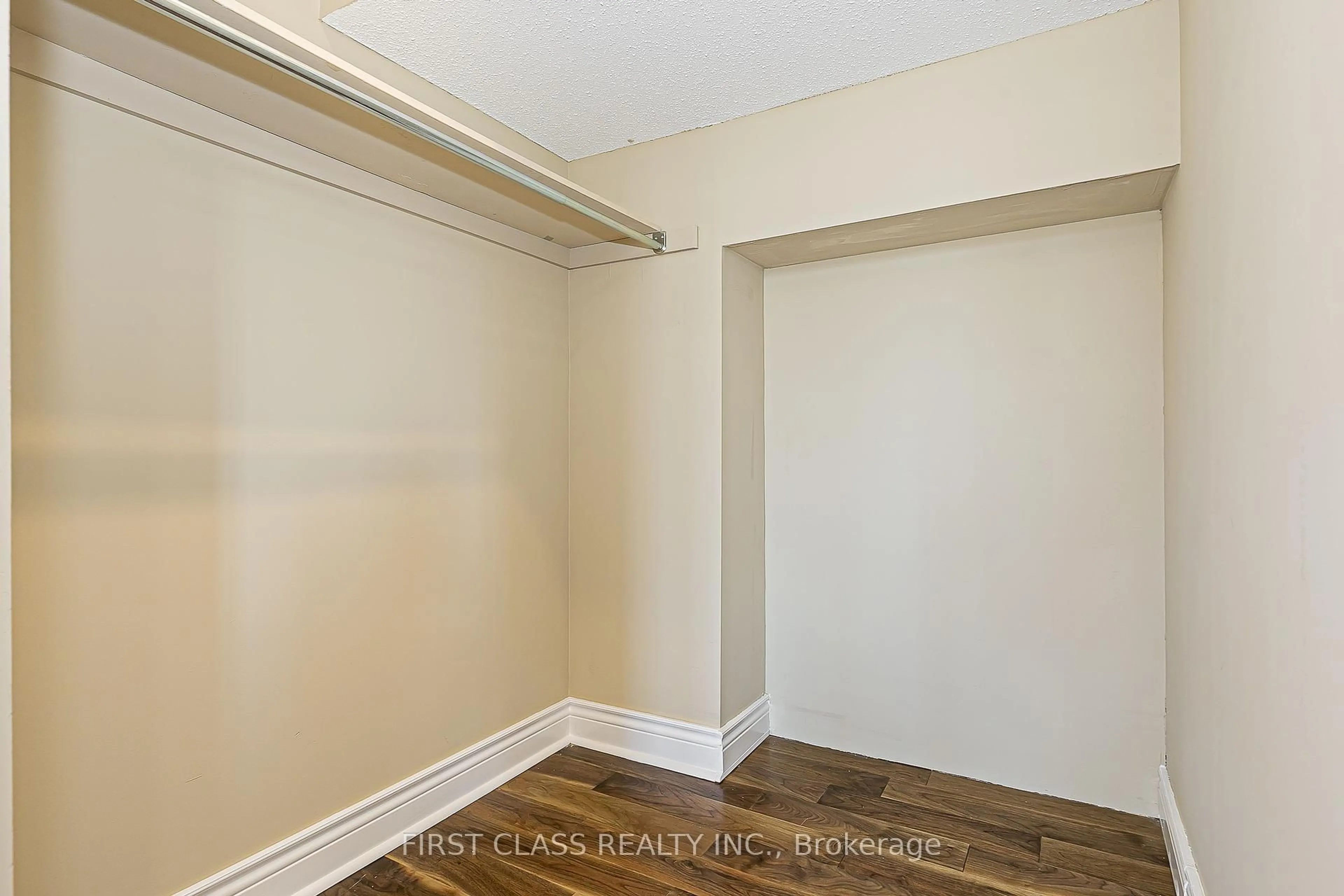 A pic of a room for 45 Summerlea St, Markham Ontario L3S 4H7