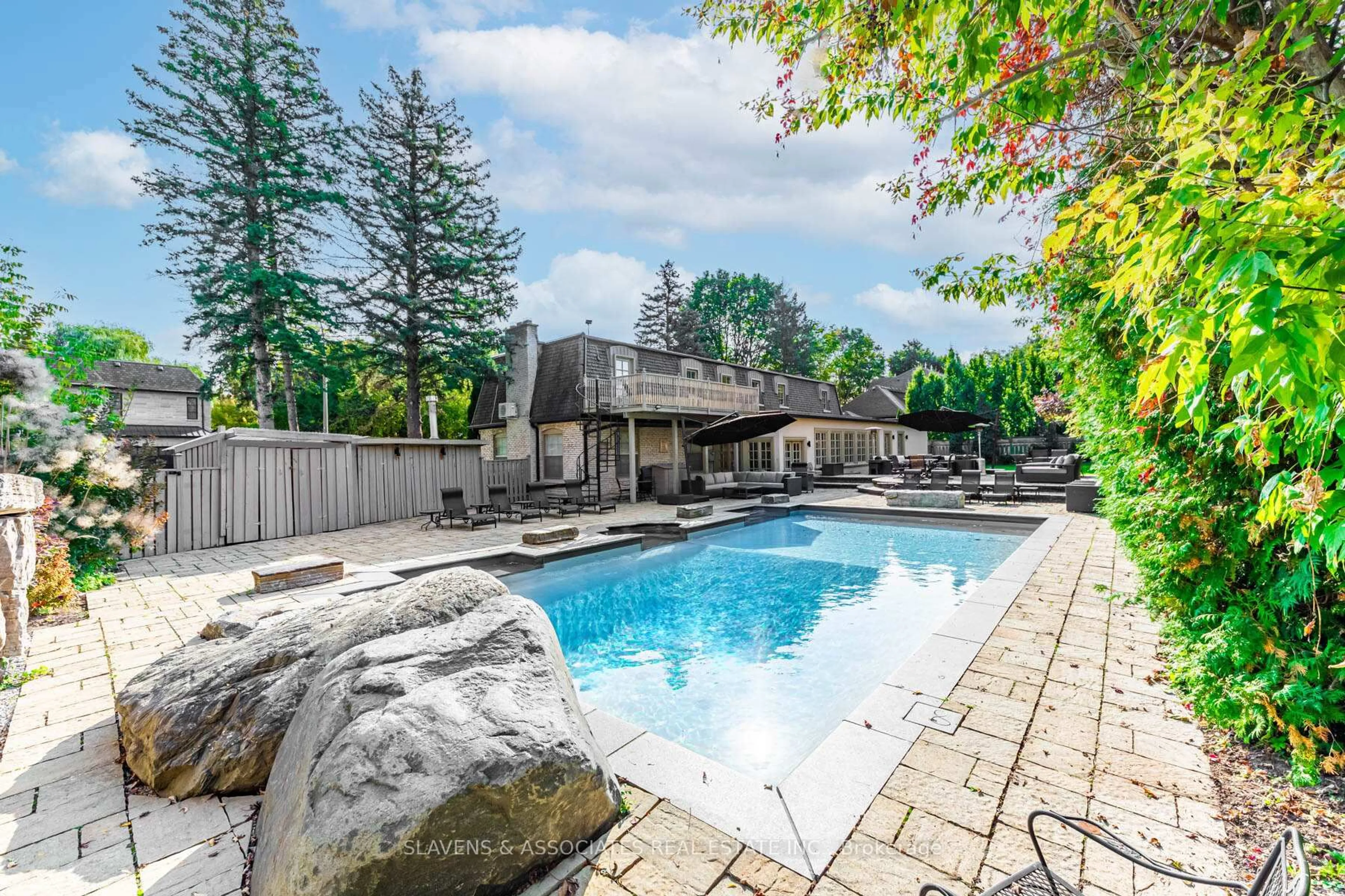 Pool for 18 Hammok Cres, Markham Ontario L3T 2W9