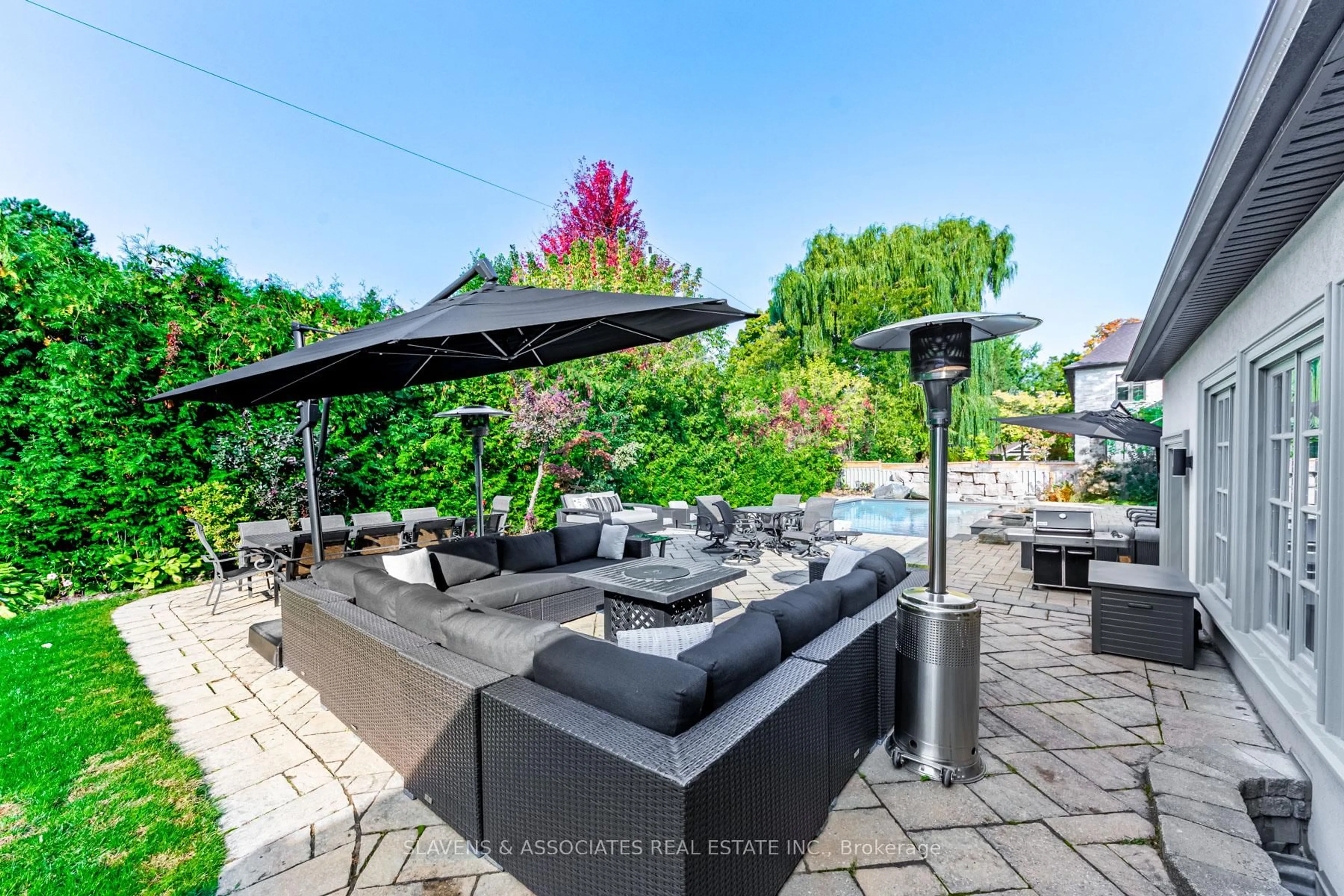 Patio, street for 18 Hammok Cres, Markham Ontario L3T 2W9